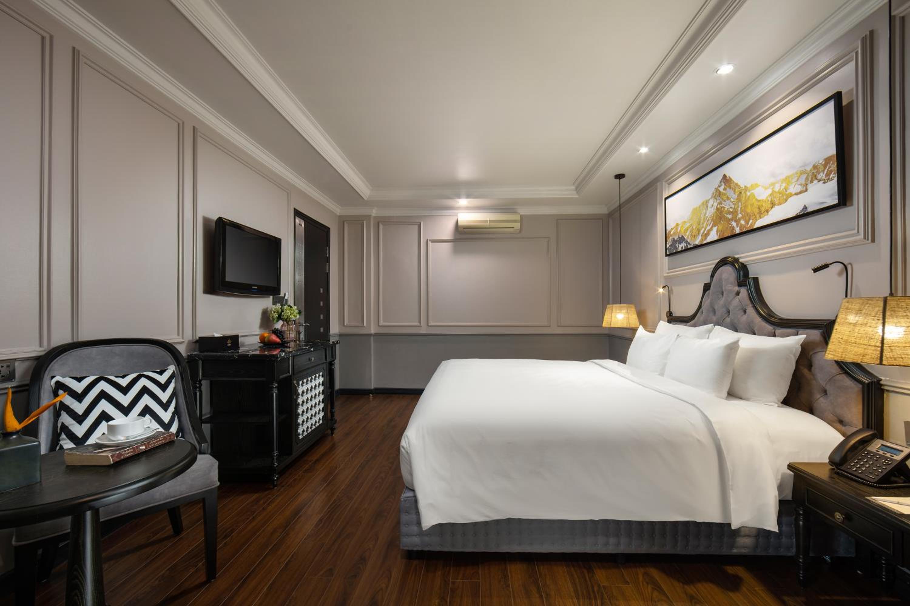 Deluxe Double or Twin Room