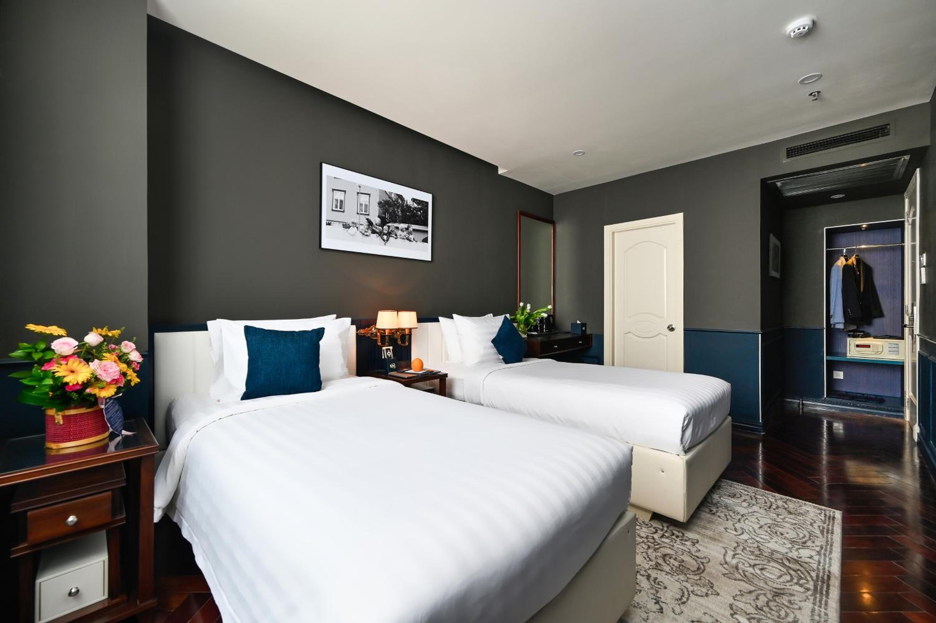 Premium City View Twin, Free Afternoon Tea