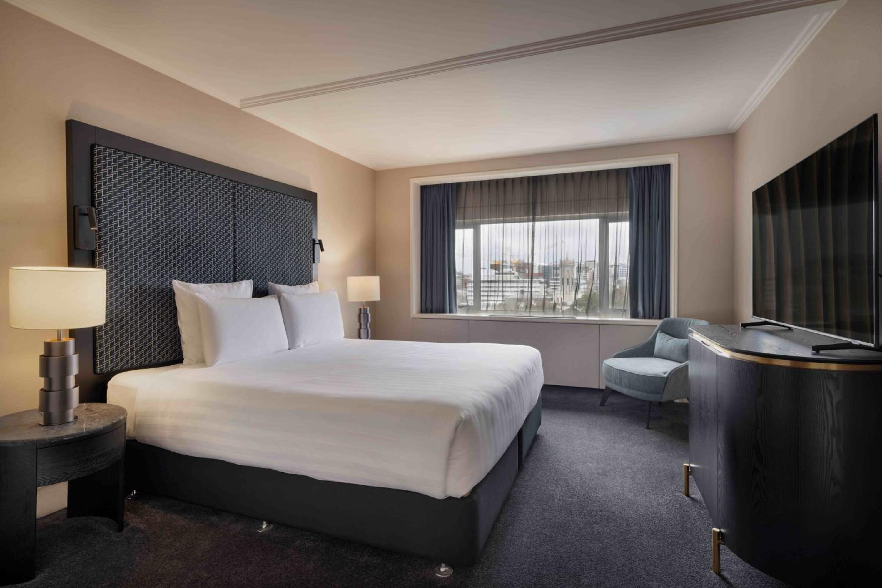 Junior King Suite