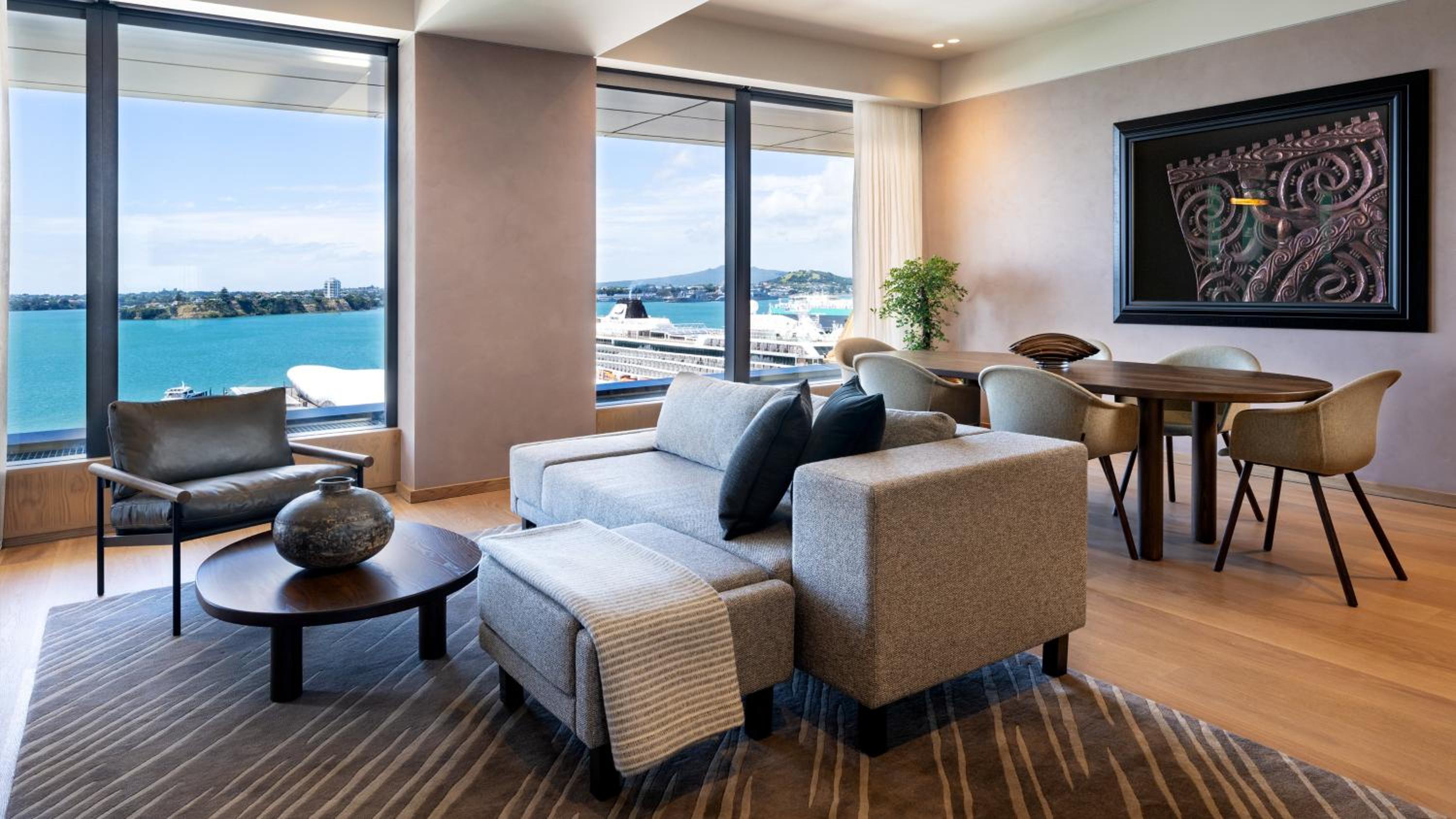 One-Bedroom Suite with Harbor View - Club Lounge Access