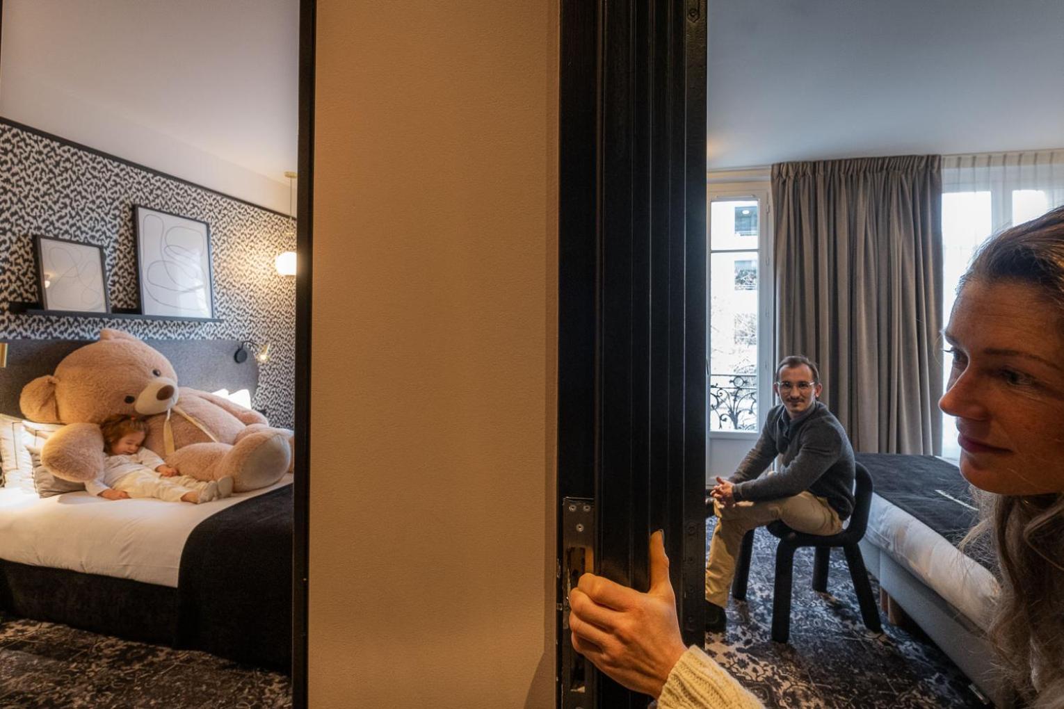 Two Rooms next to Each Other