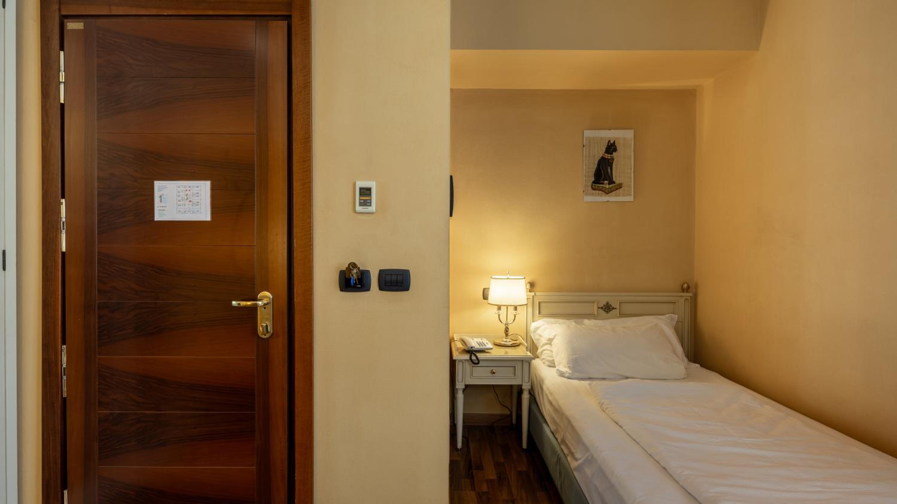 Deluxe Single Room