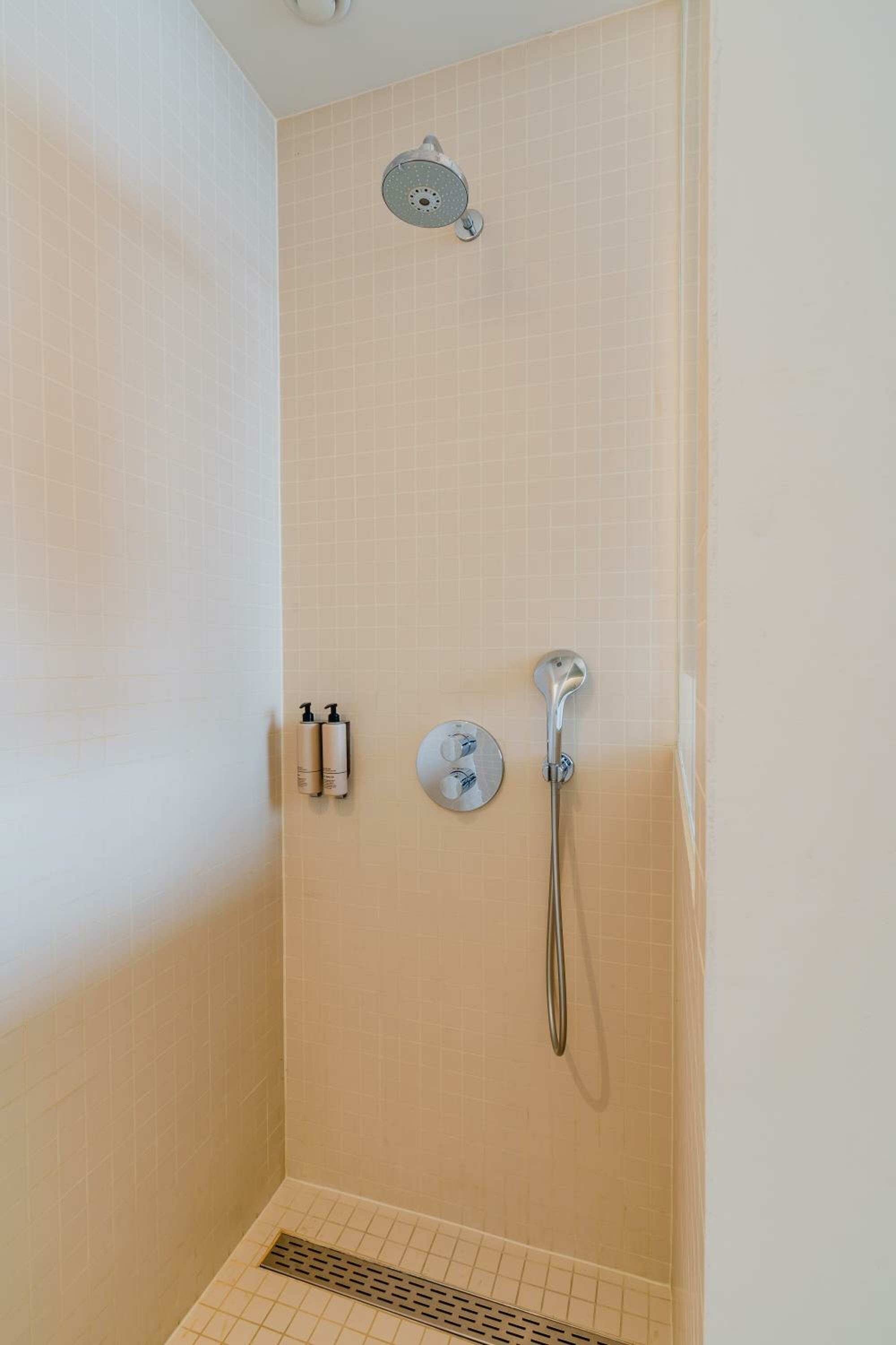 Deluxe Double or Twin Room – Riverfront View