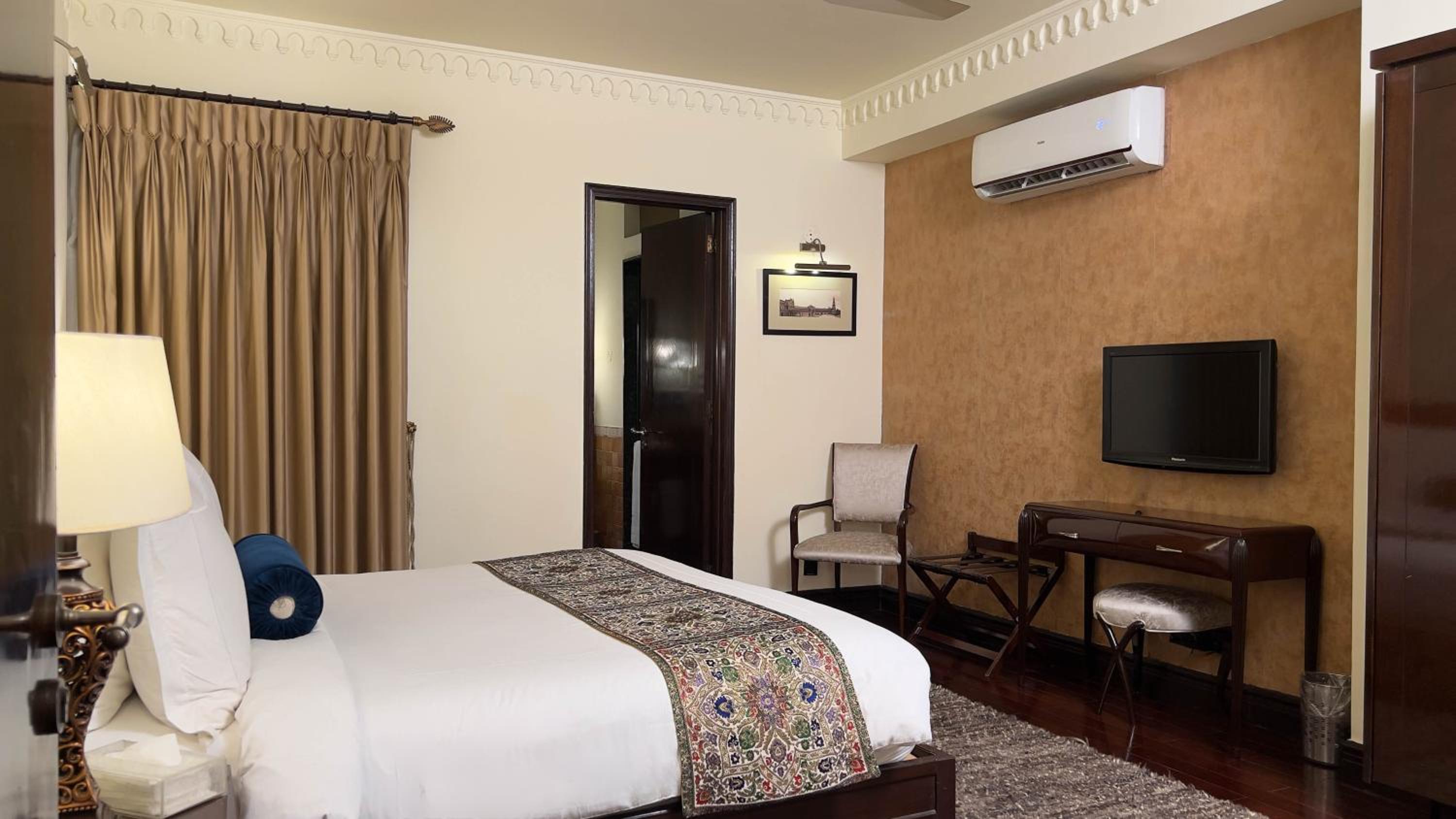 King Two-Bedroom Suite