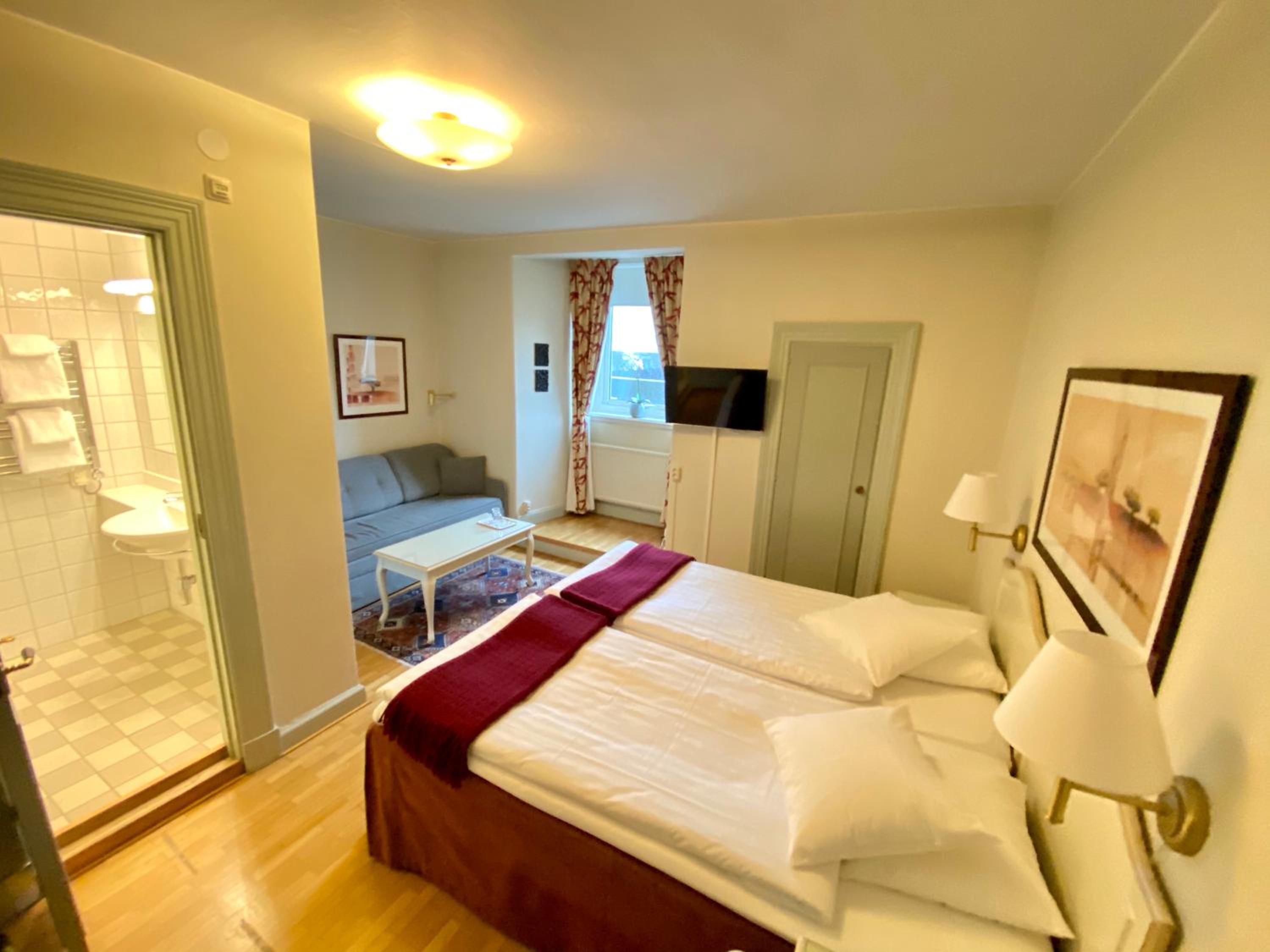 Superior Single Room