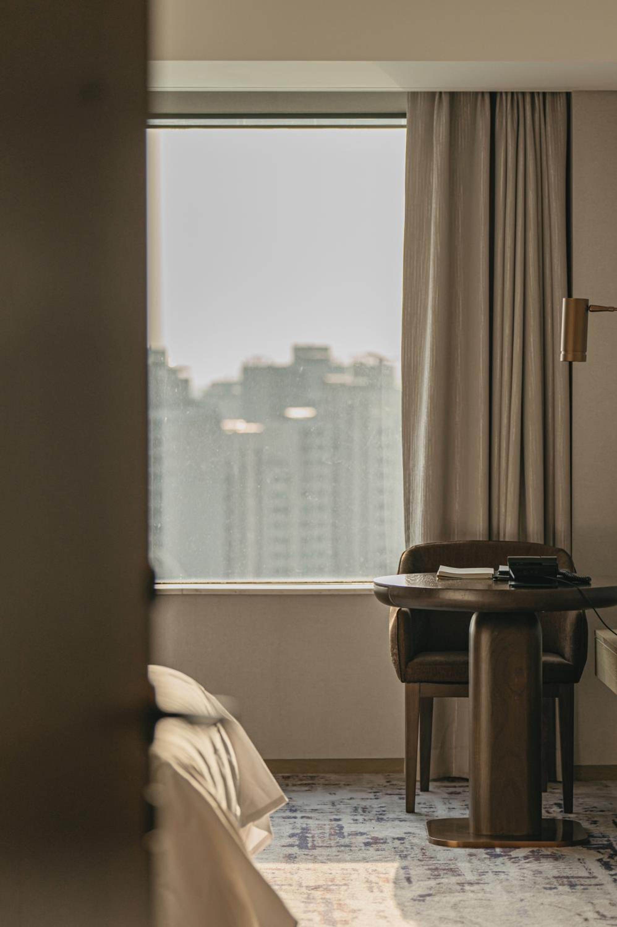 [Lotte World Daily Pass 2ticket] Deluxe Twin Room + Wonder Door