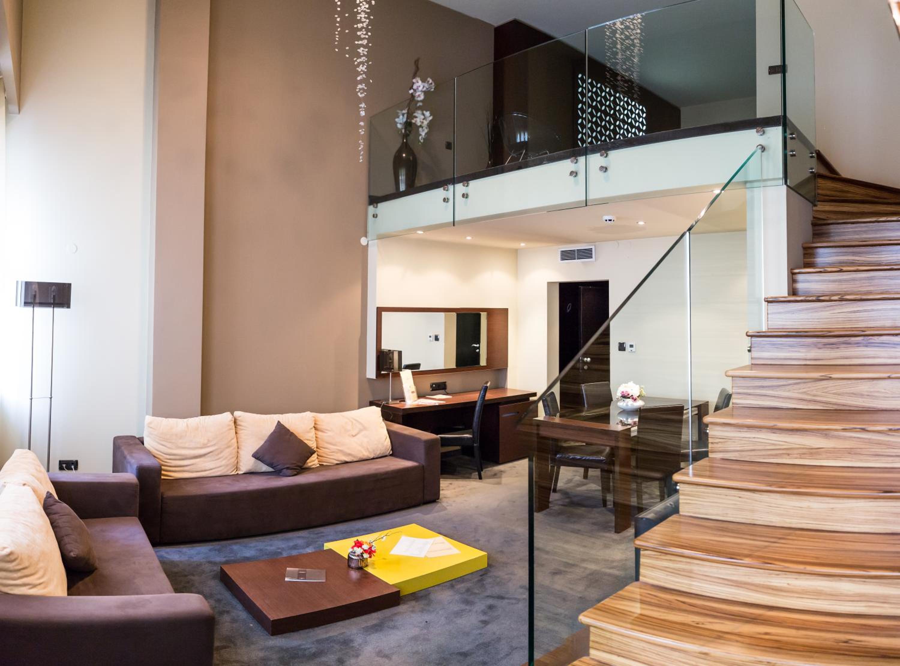 One-Bedroom Suite  - Free Pool & Gym