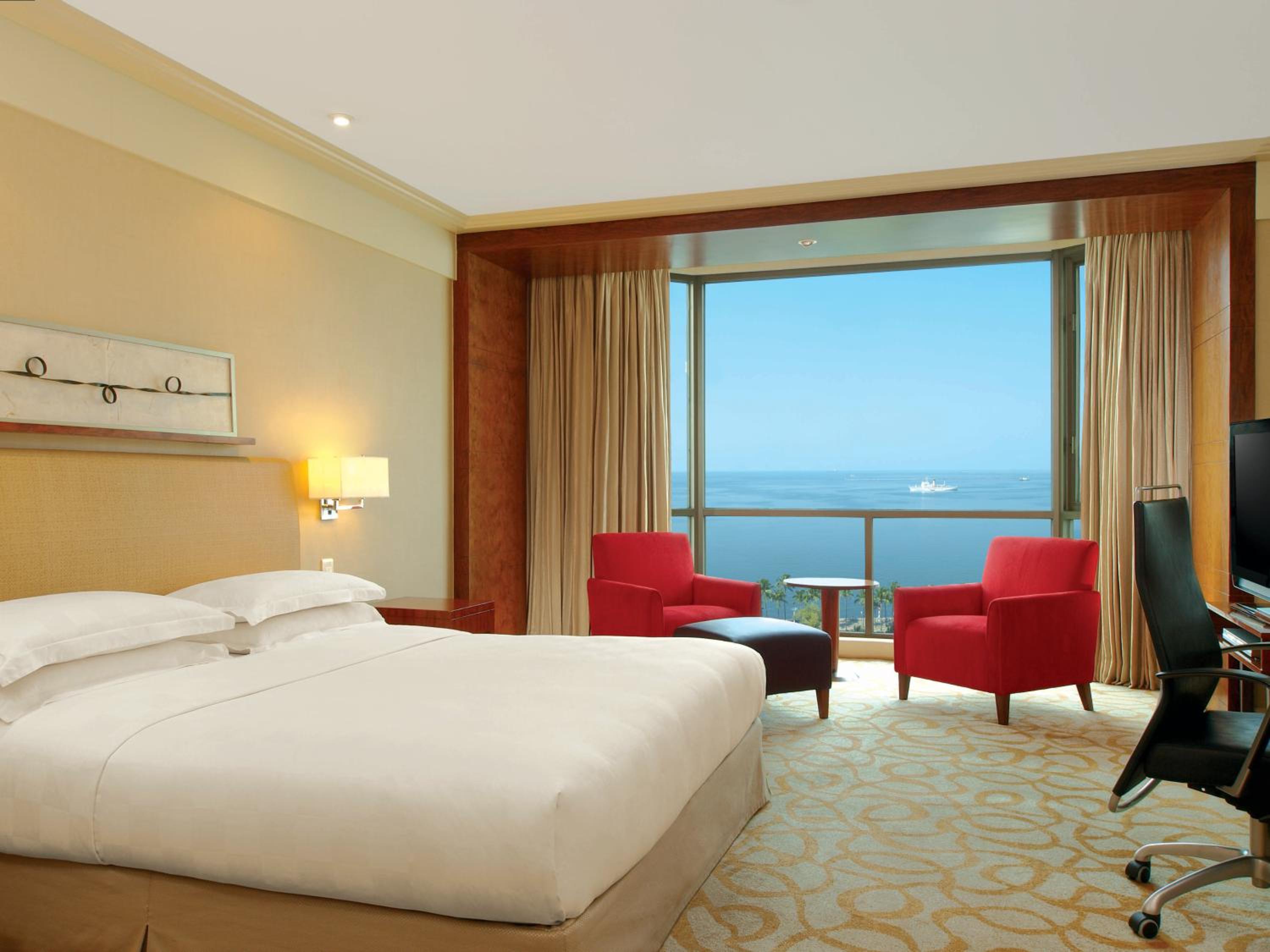 Bay View Suite