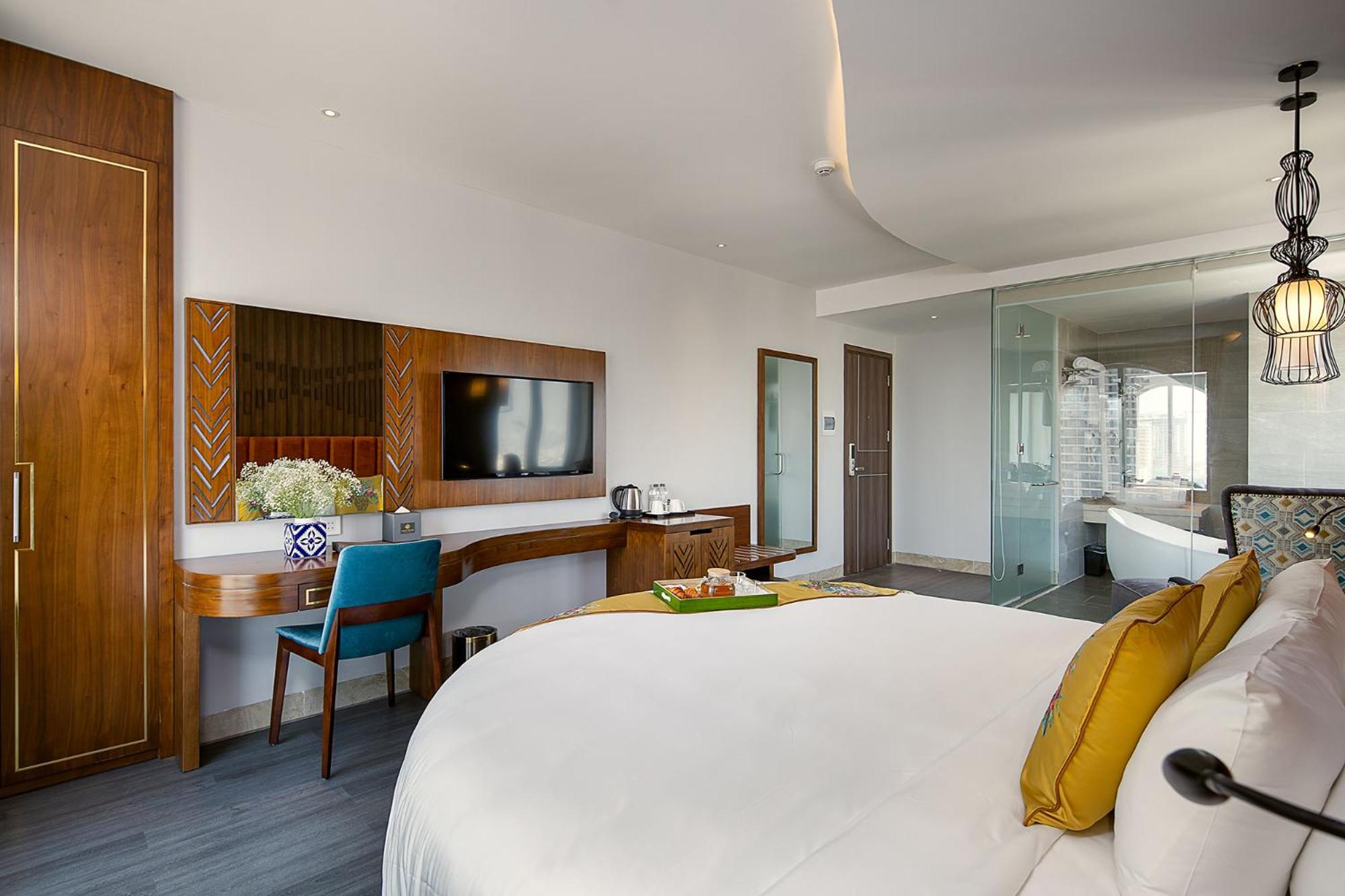 Suite with City View