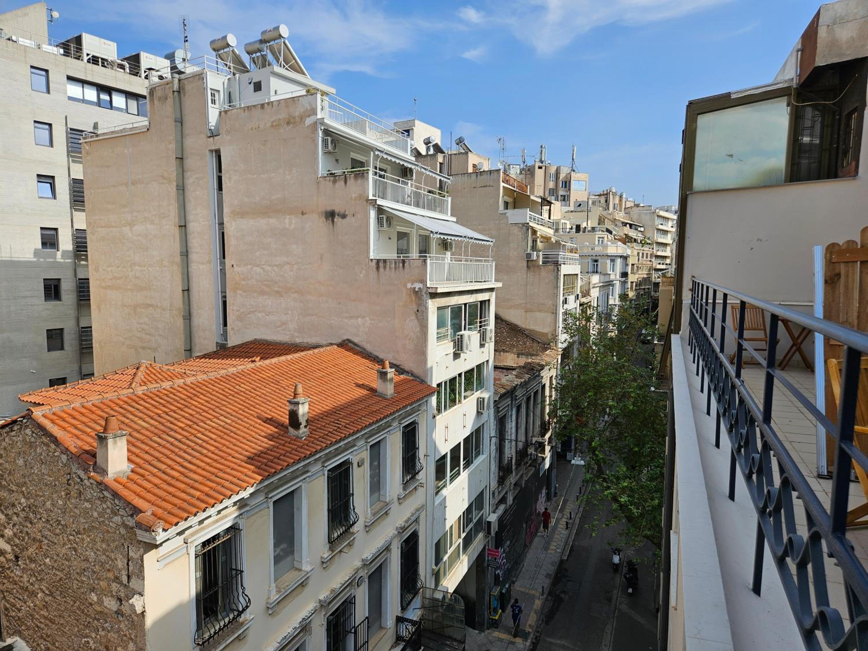 Junior Suite with Terrace & City View | High Floor