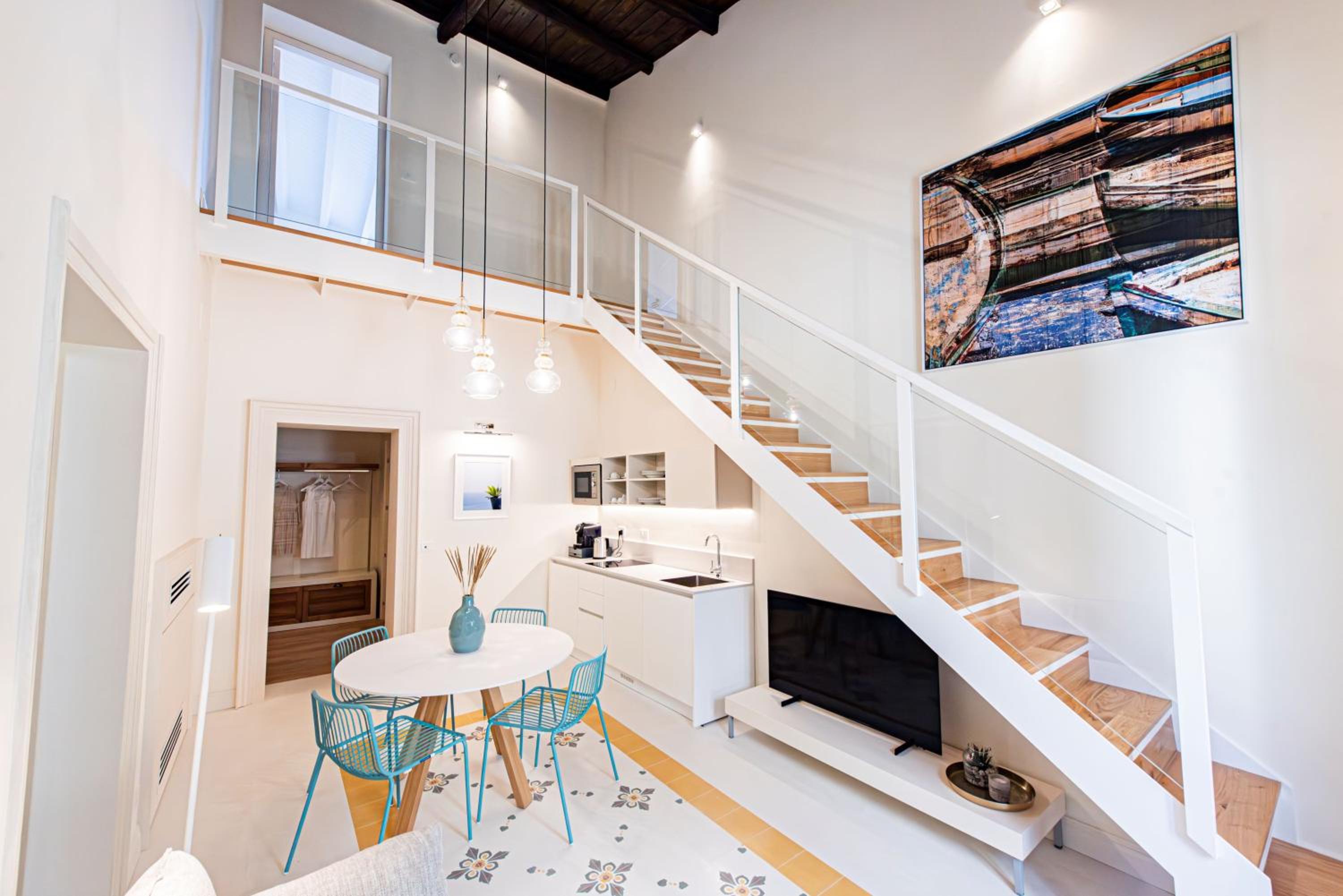 Deluxe Suite with Spa Bath and Sea View