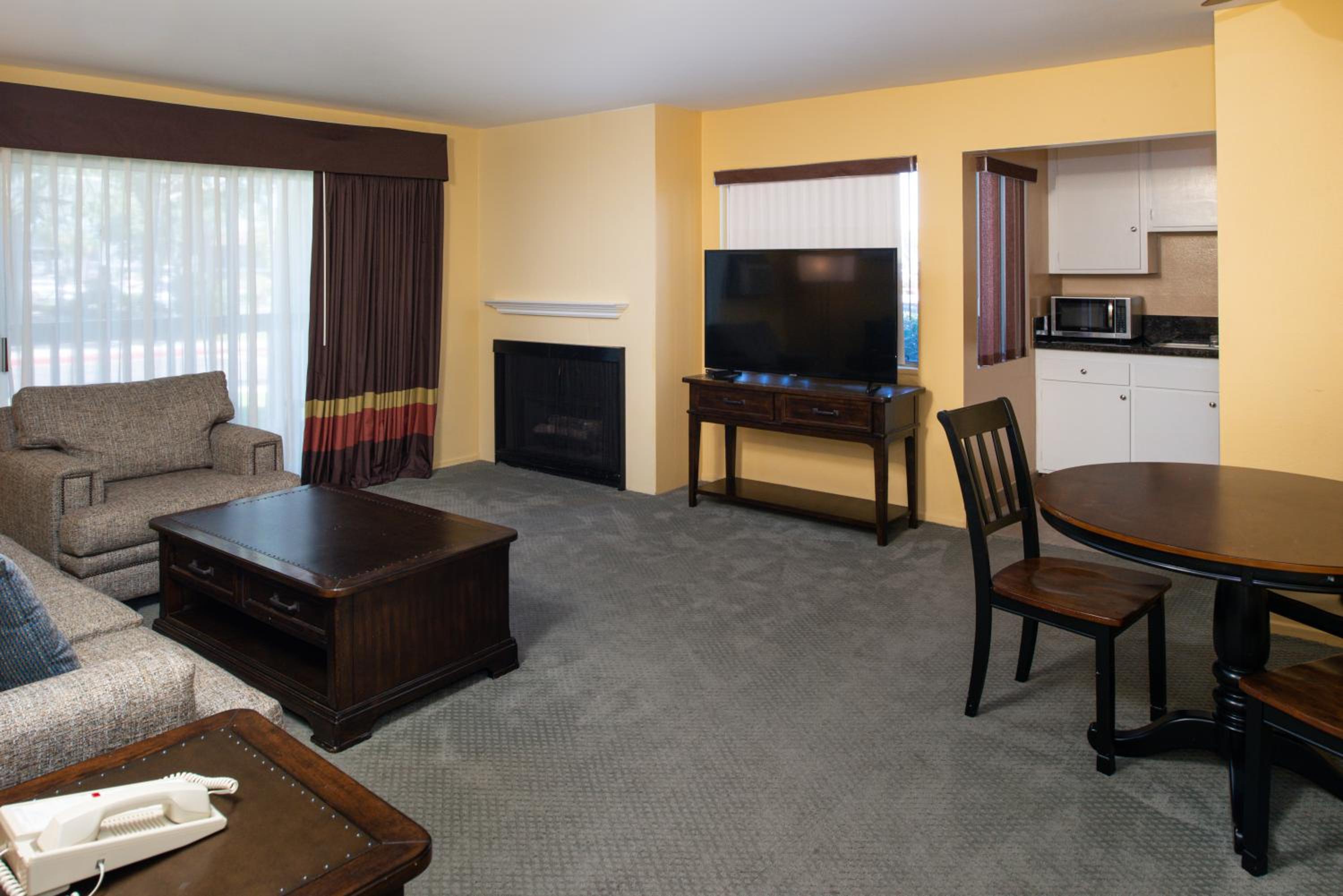 One-Bedroom Suite