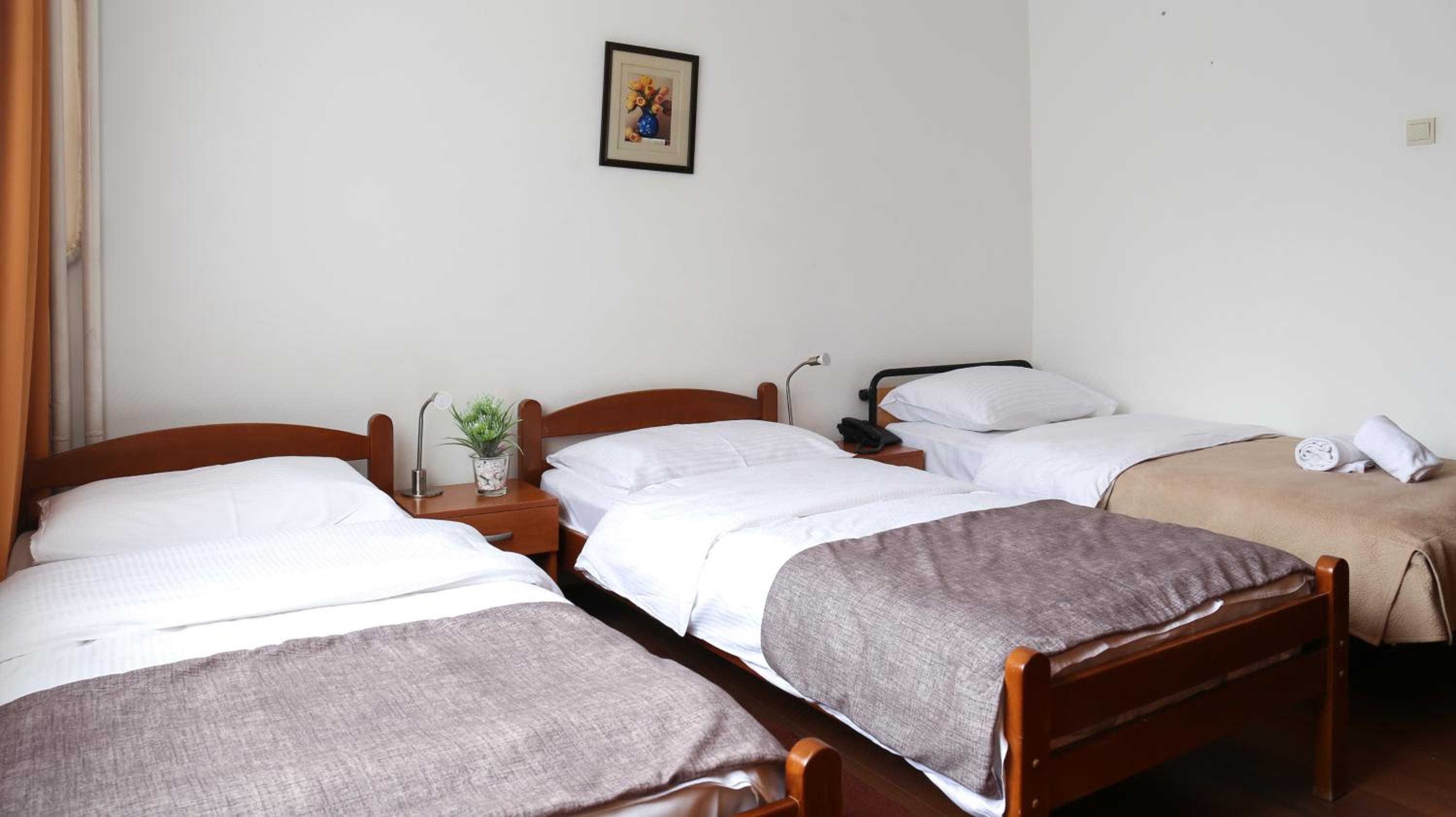 Standard Triple Room with Free Parking