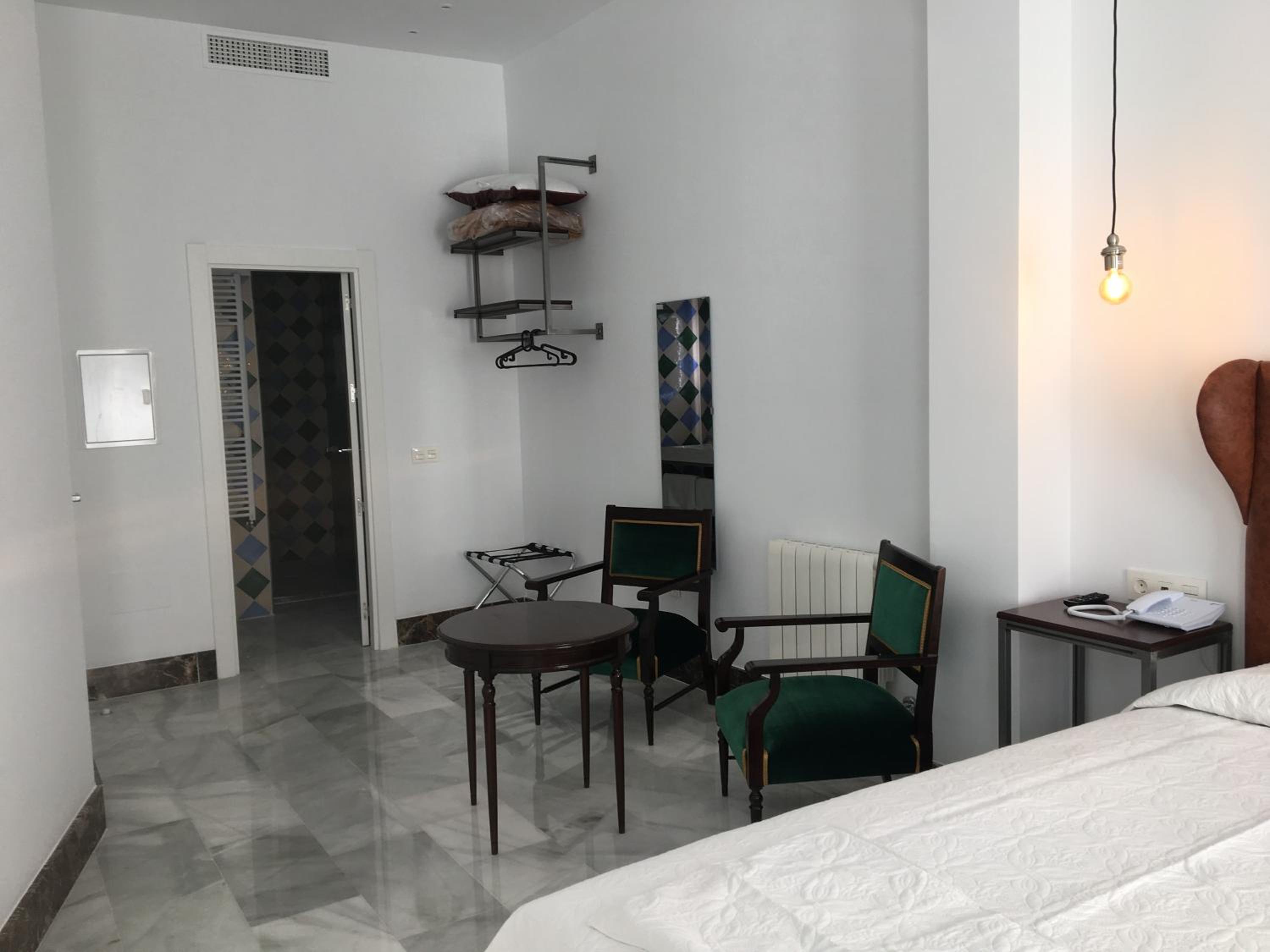 Superior Room with Window