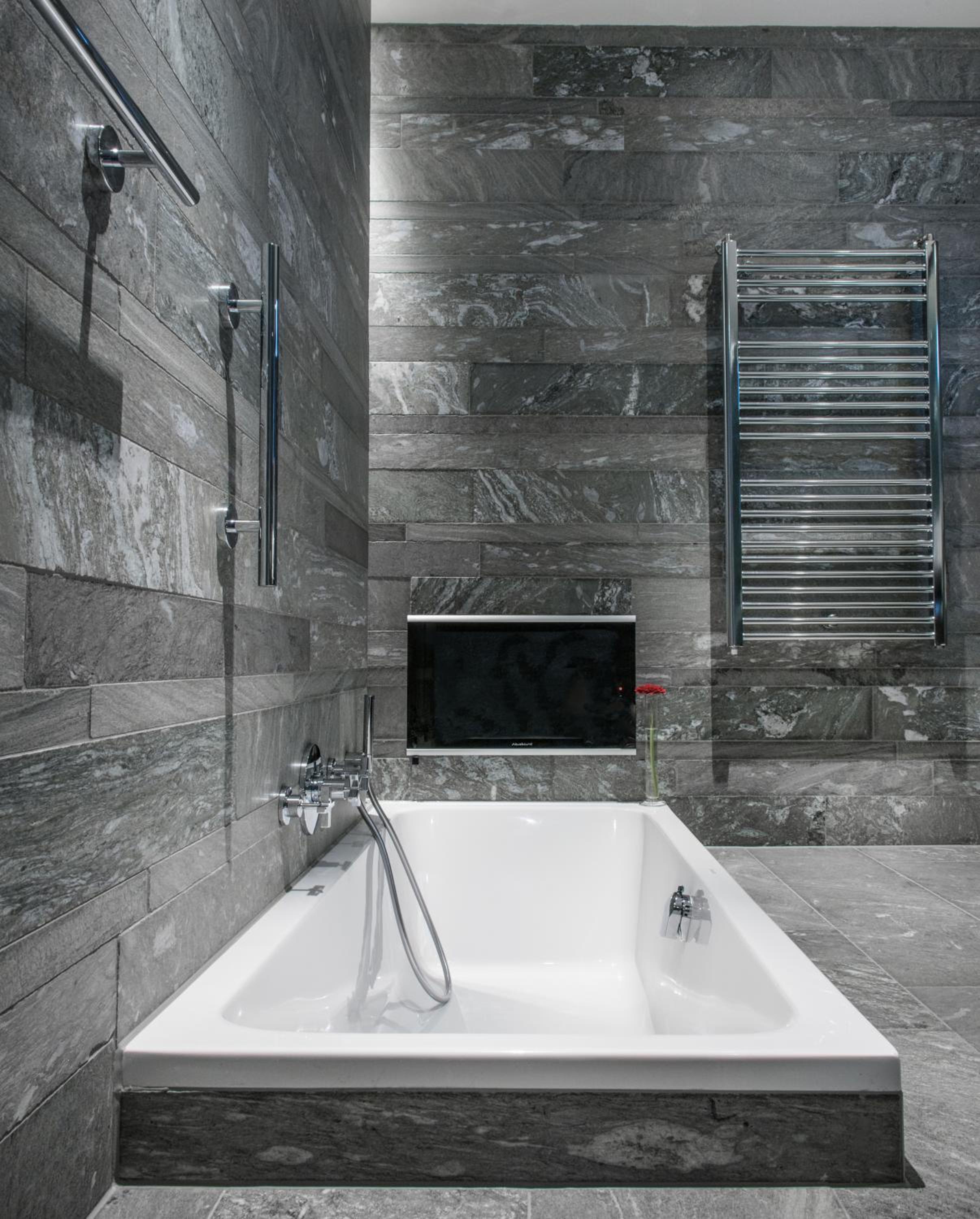 Signature City View Suite