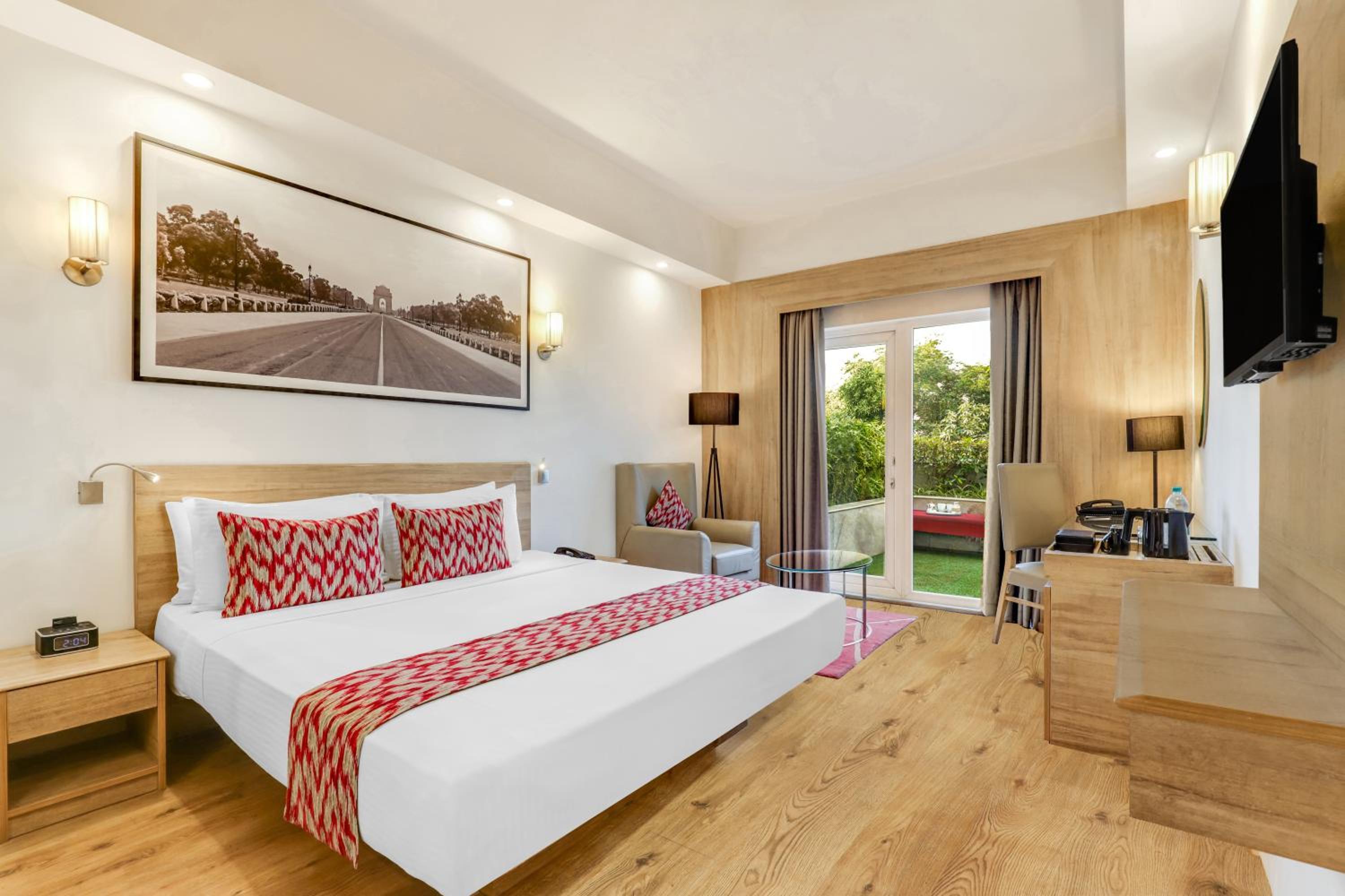 Executive Room with Enjoy Happy Hours with 1+1 offer,15% Discount on F&B, Early Check In & Late Check out subject to availability, 02 pcs Laundry and complimentary 2 Pint of Beer