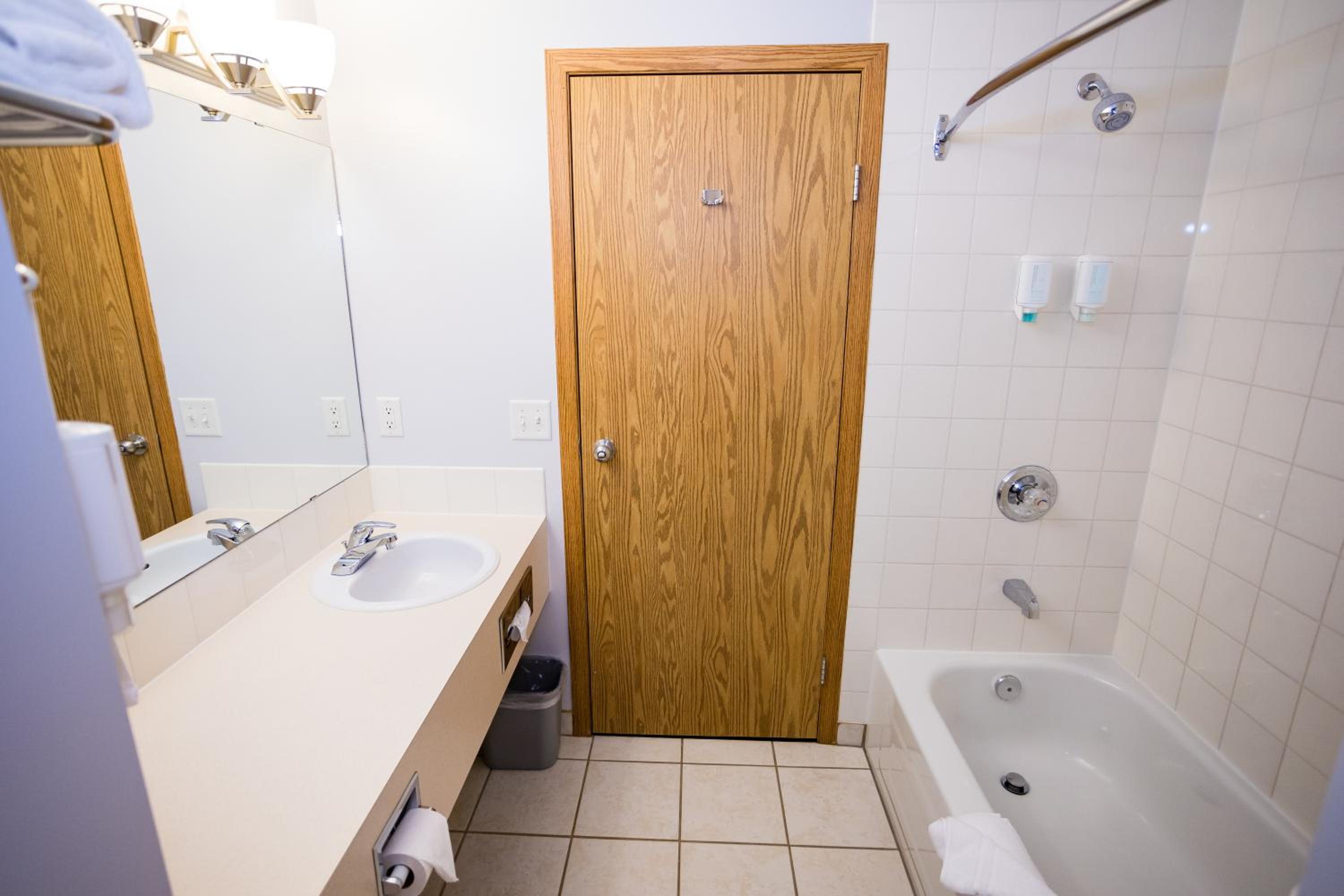 King Room - Non-Smoking