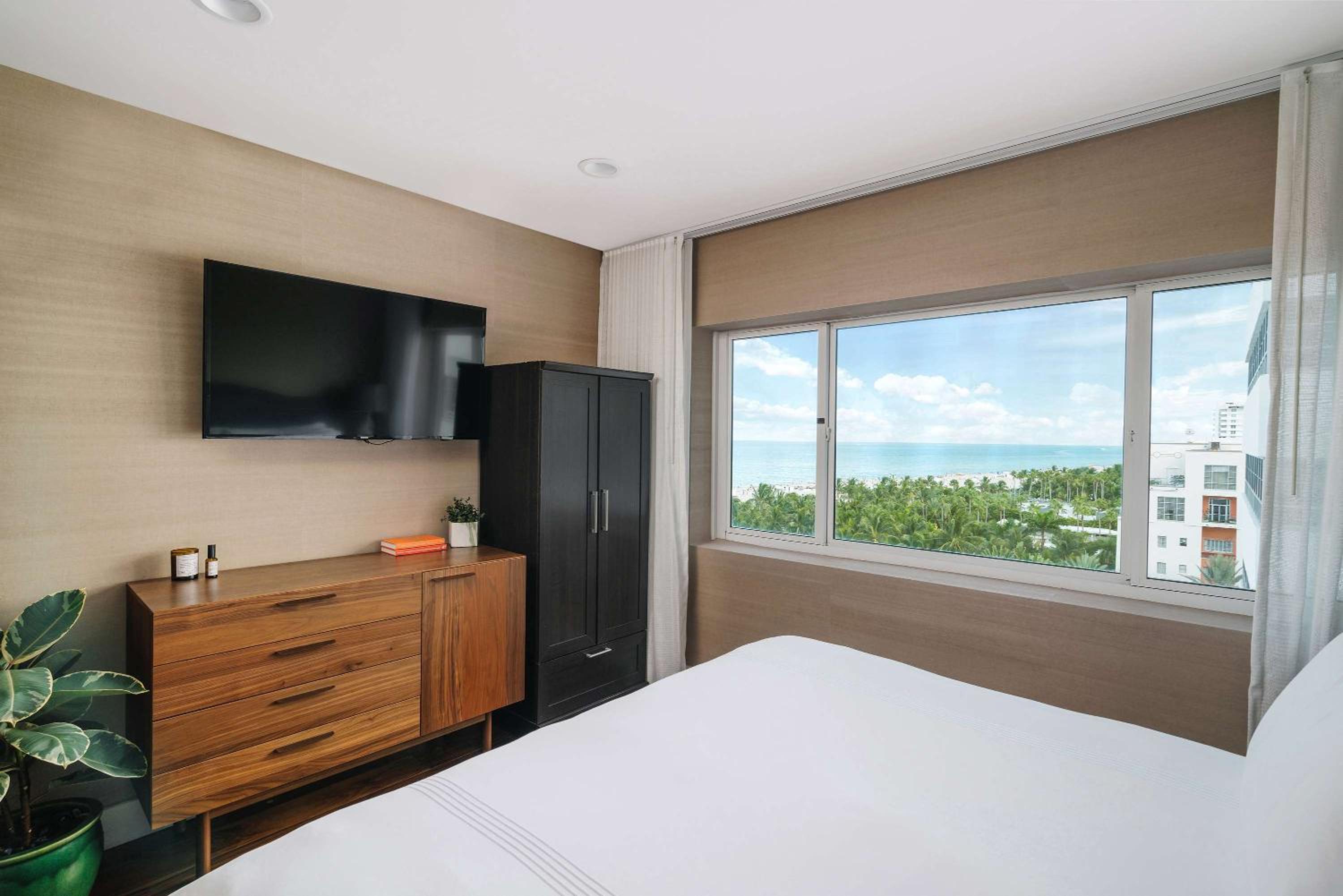 One Bedroom Suite Ocean Front