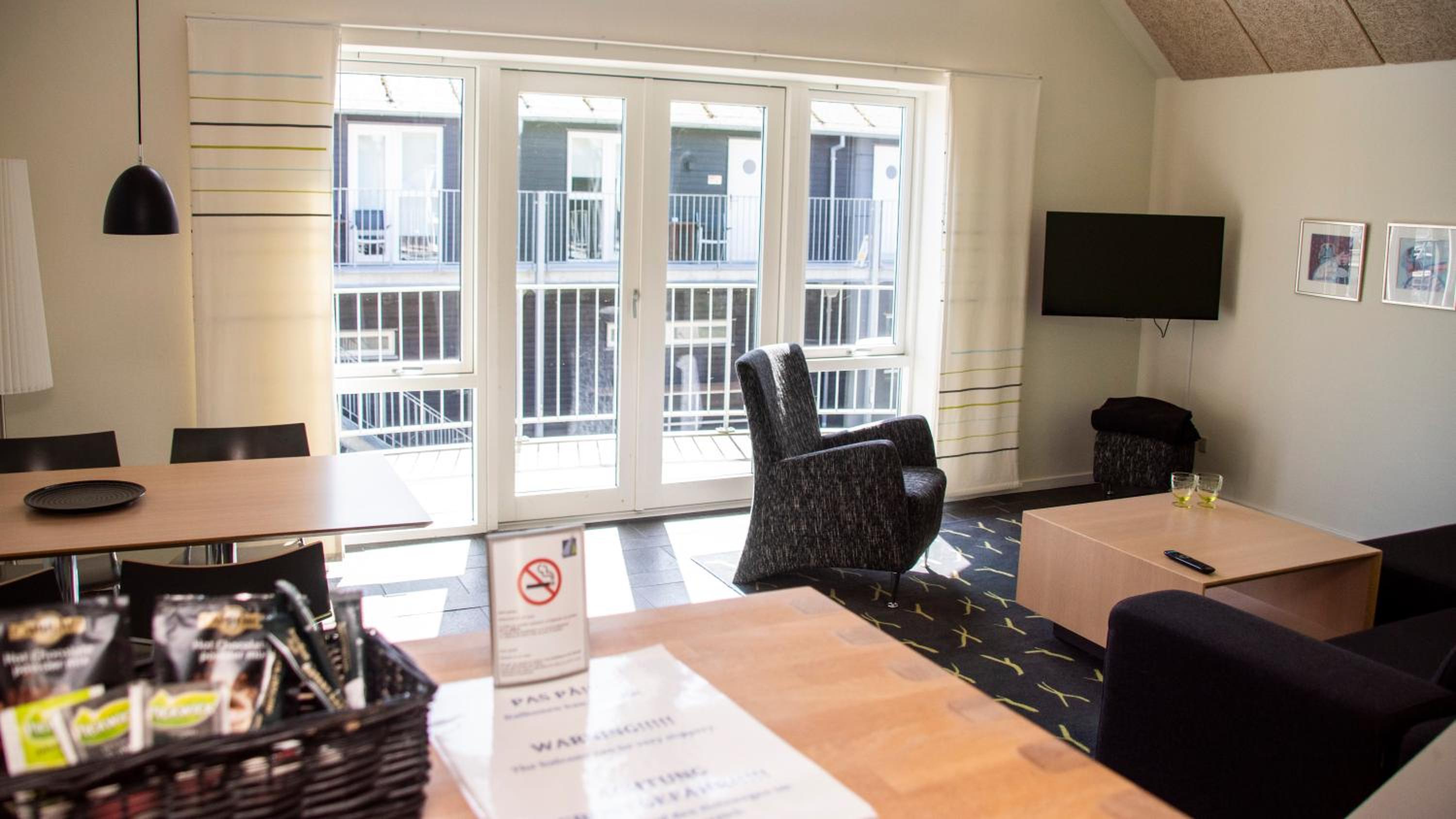  Lejlighed med udsigt til gårdhaven, 1 sal. Med hems. Max 6 pers