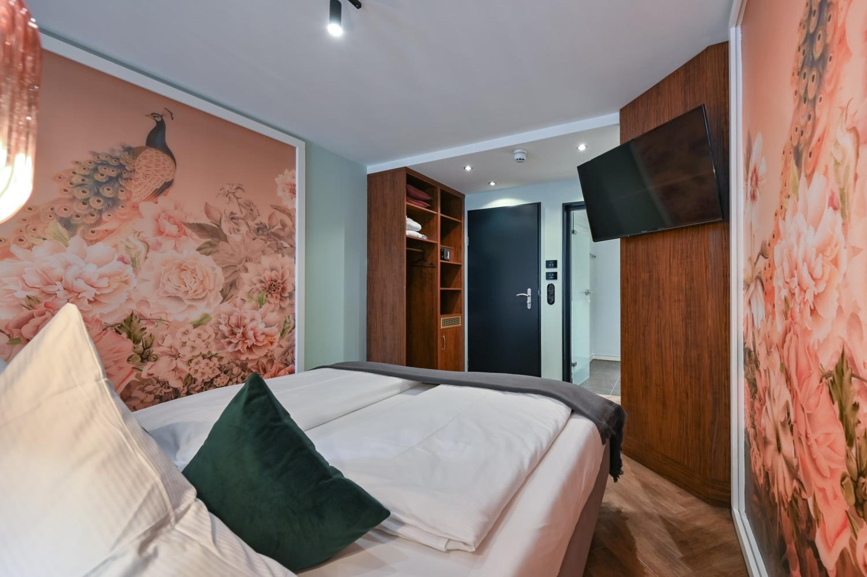 Standard Family Room