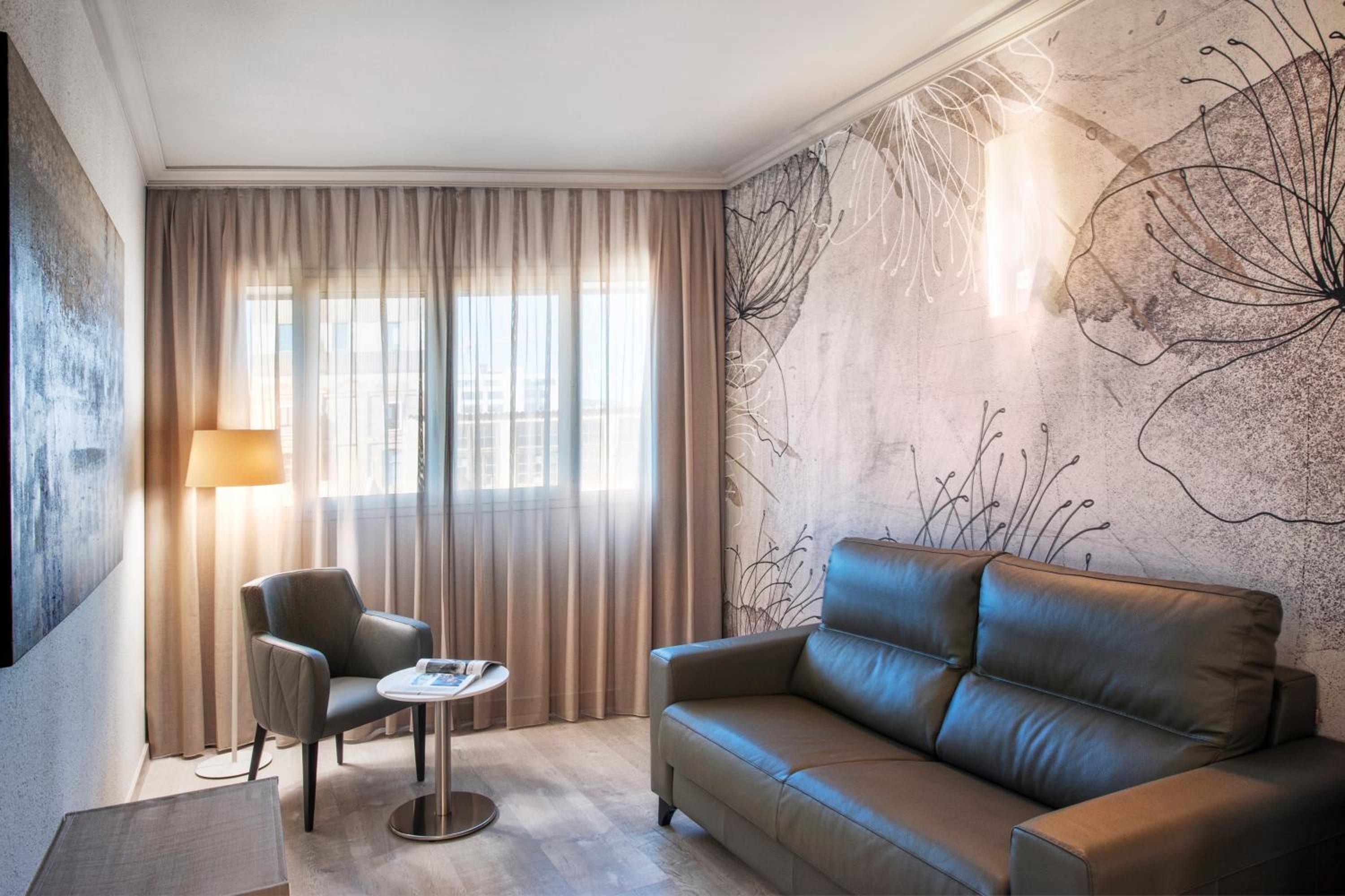 Deluxe Family Room with SPA Access 