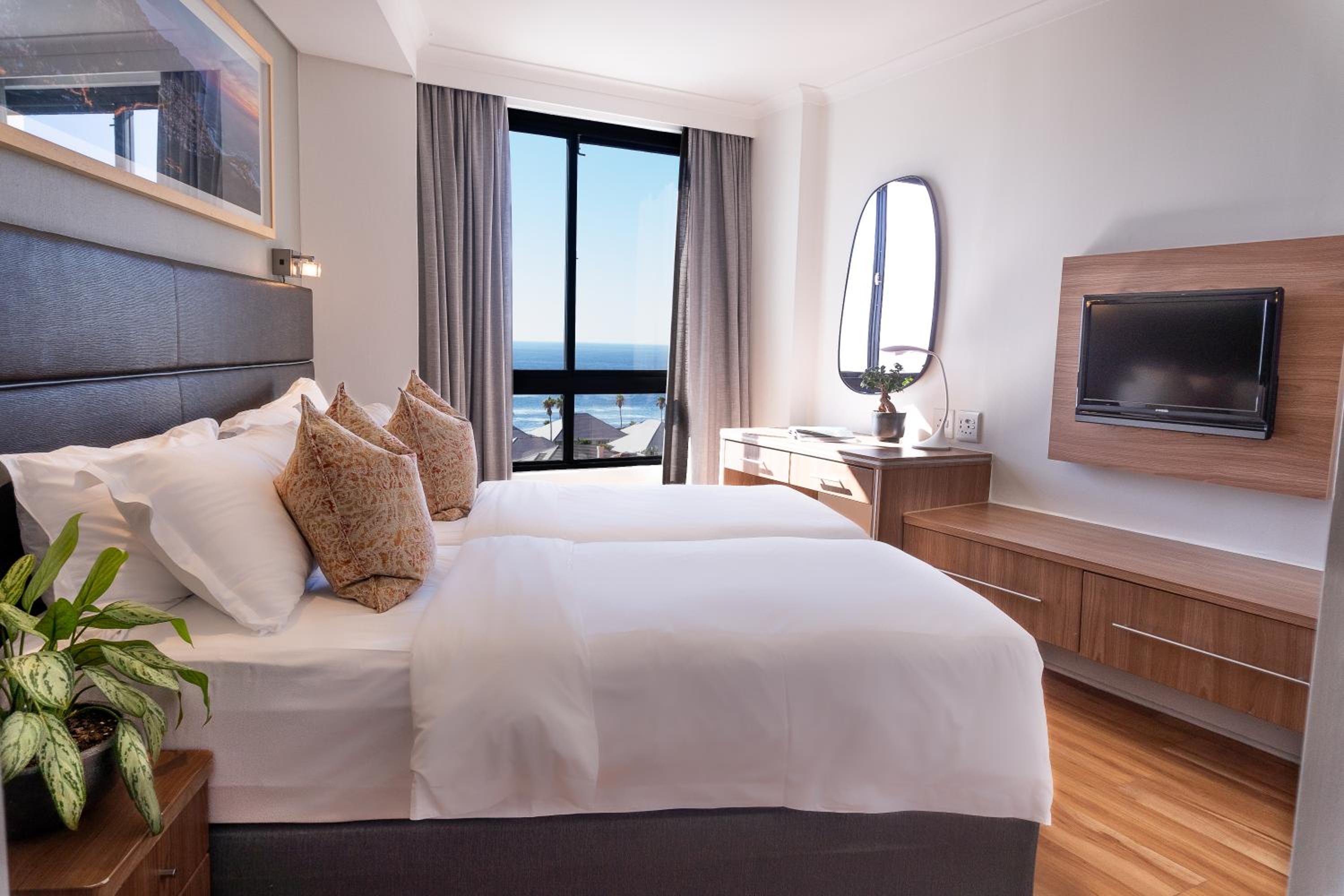 Two Bedroom Two Bathroom Apartment Sea Facing