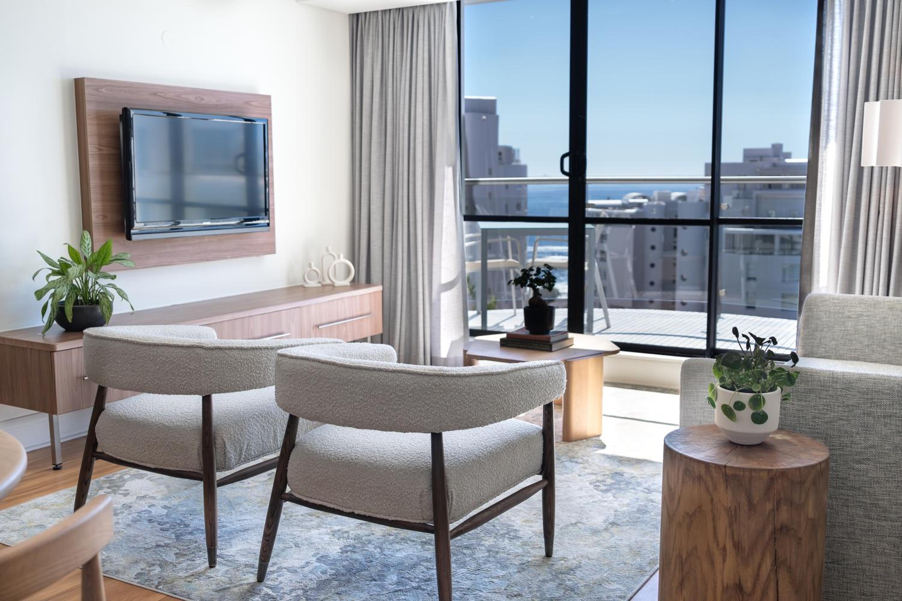 Two Bedroom Two Bathroom Apartment Sea Facing