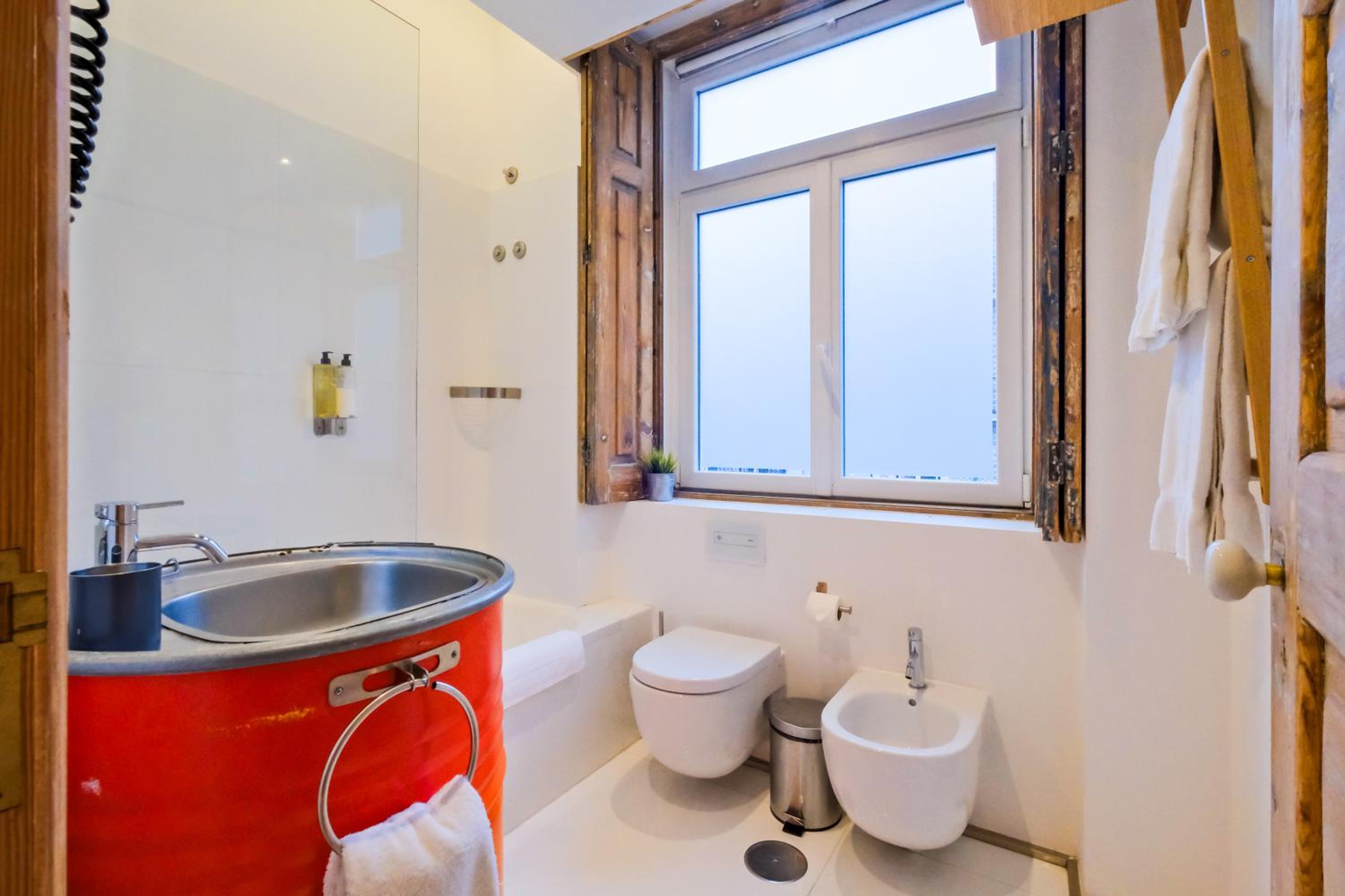 One-Bedroom Apartment with City View