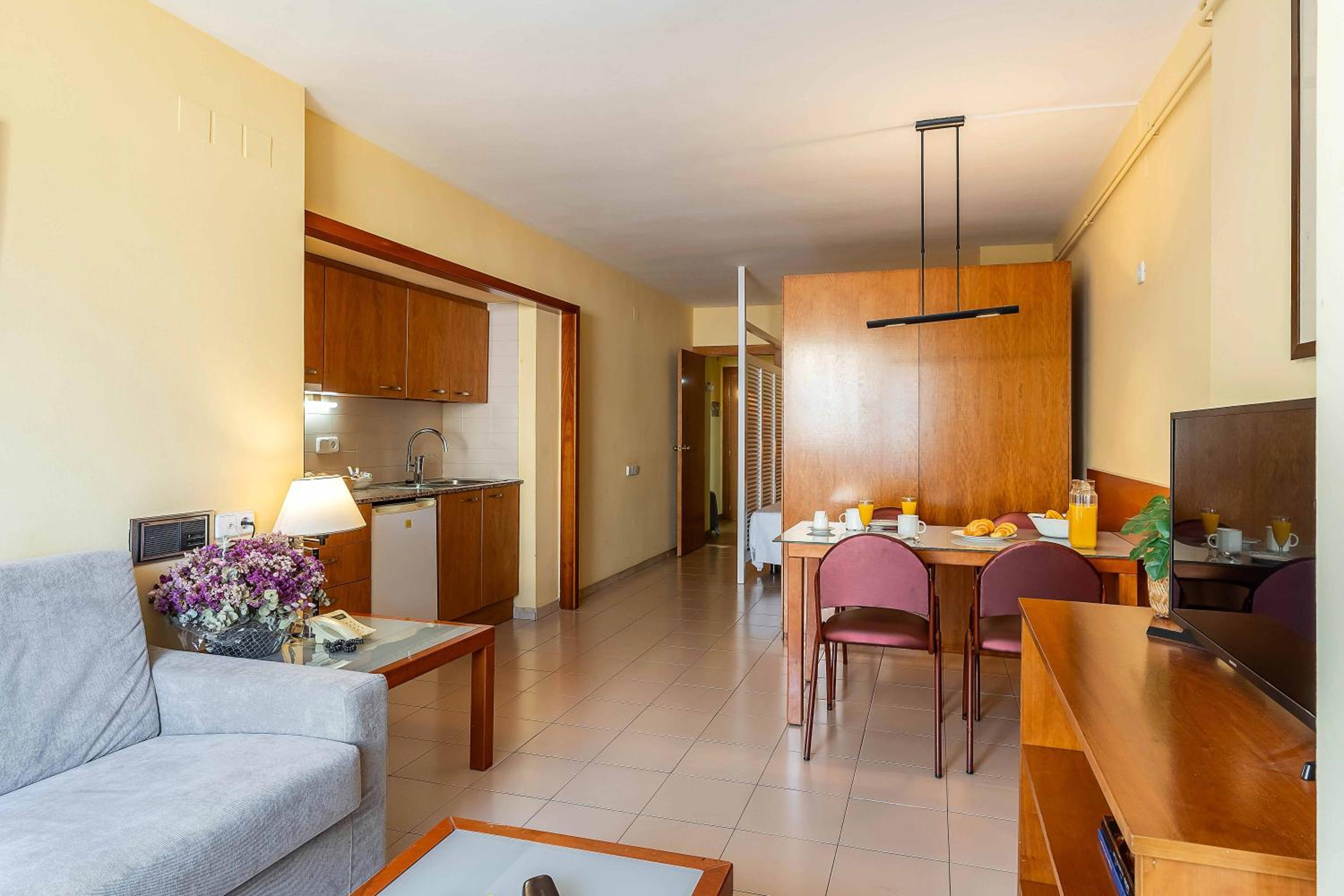 One-Bedroom Apartment (2 Adults)