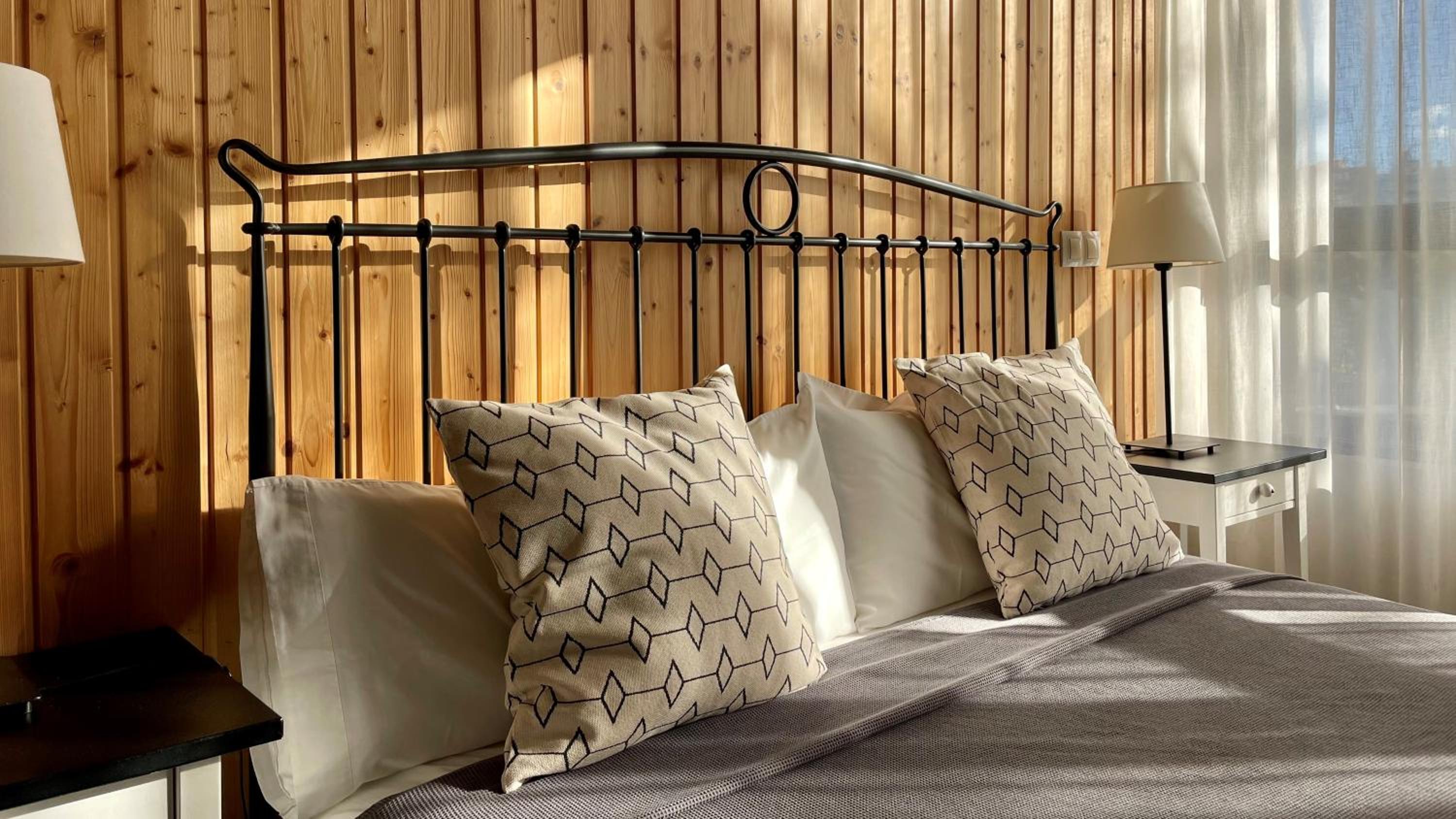 Standard Double Room with Views