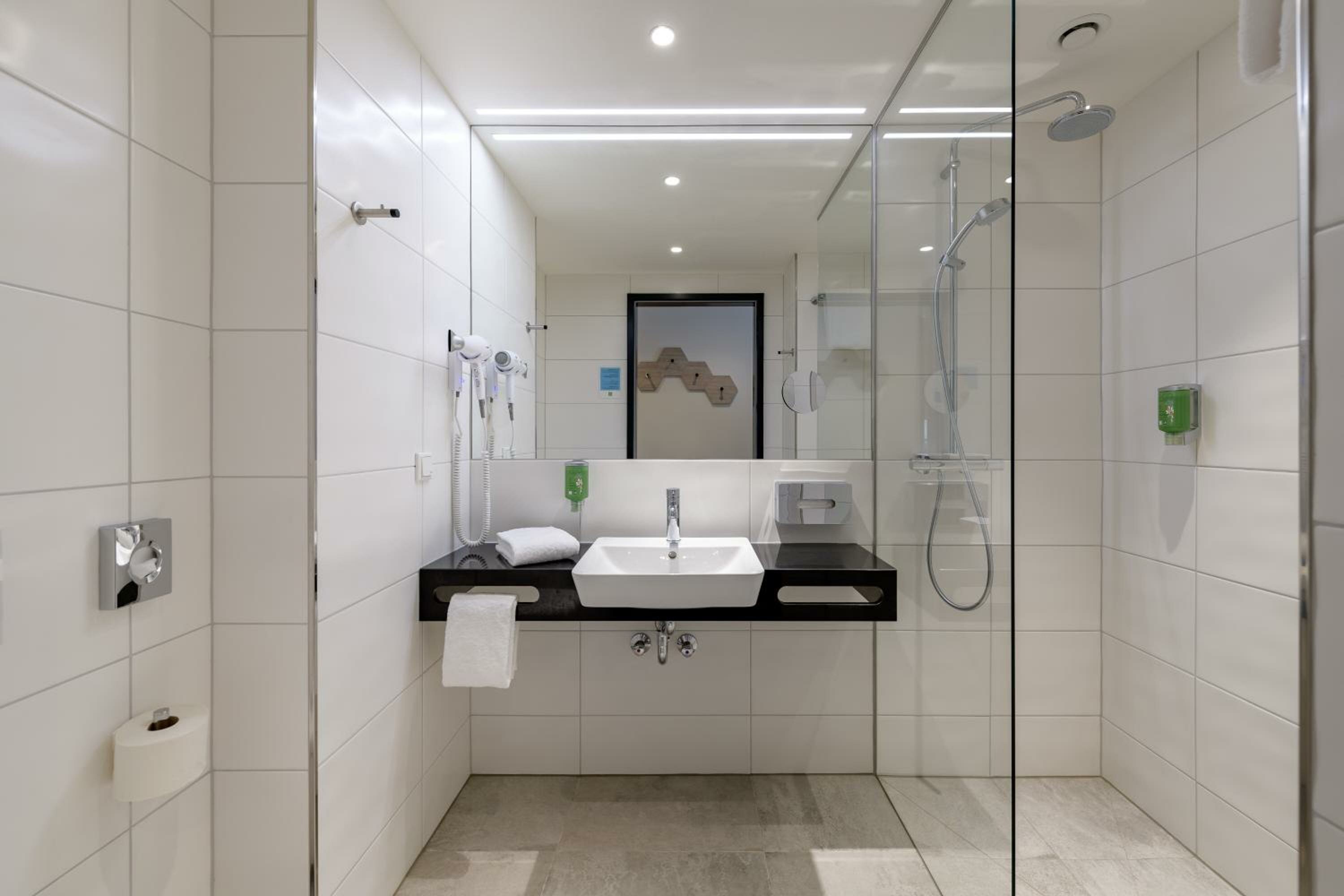 Modern Comfort Twin Room