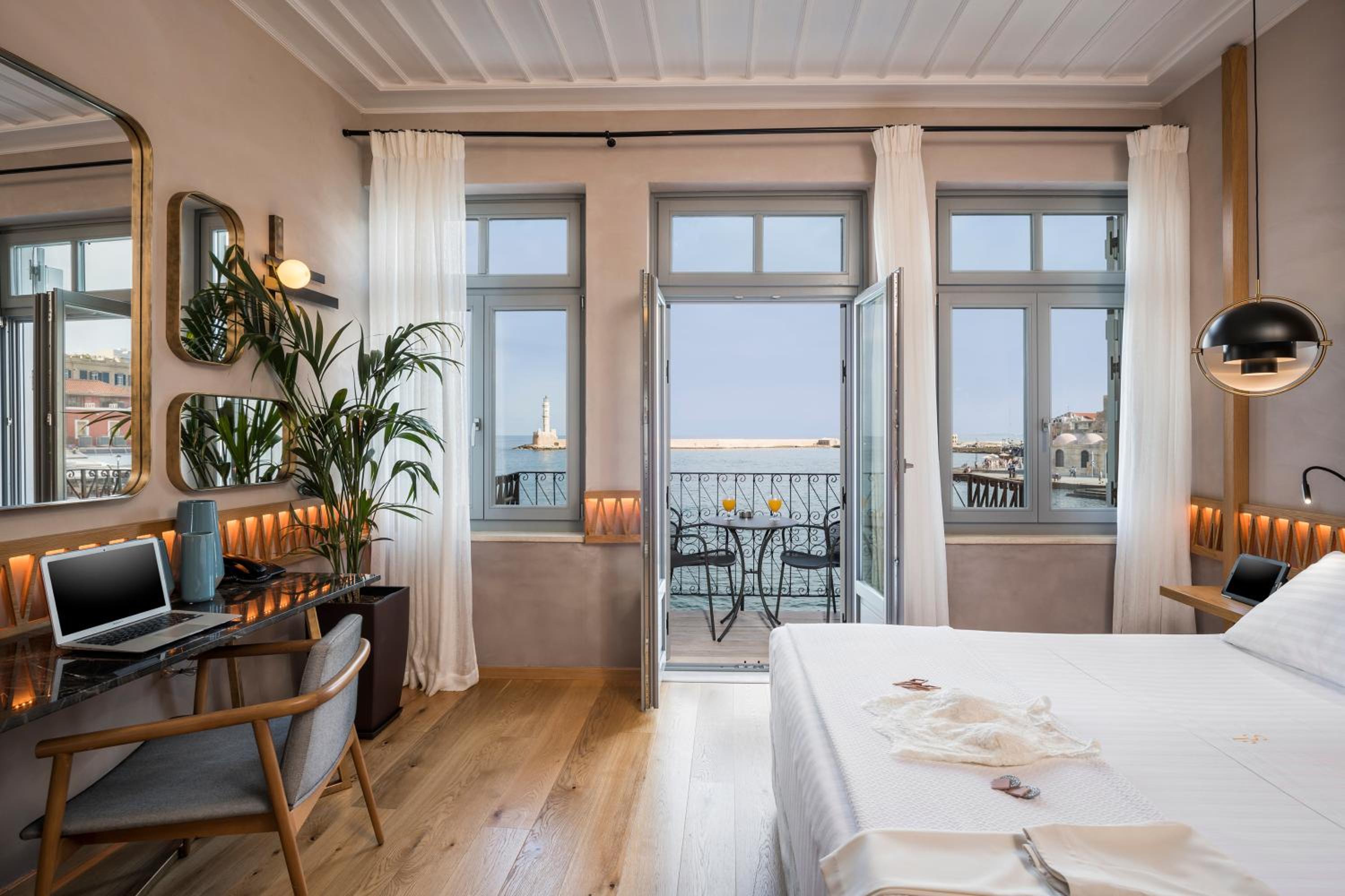 Deluxe Double Sea view Room with Balcony.