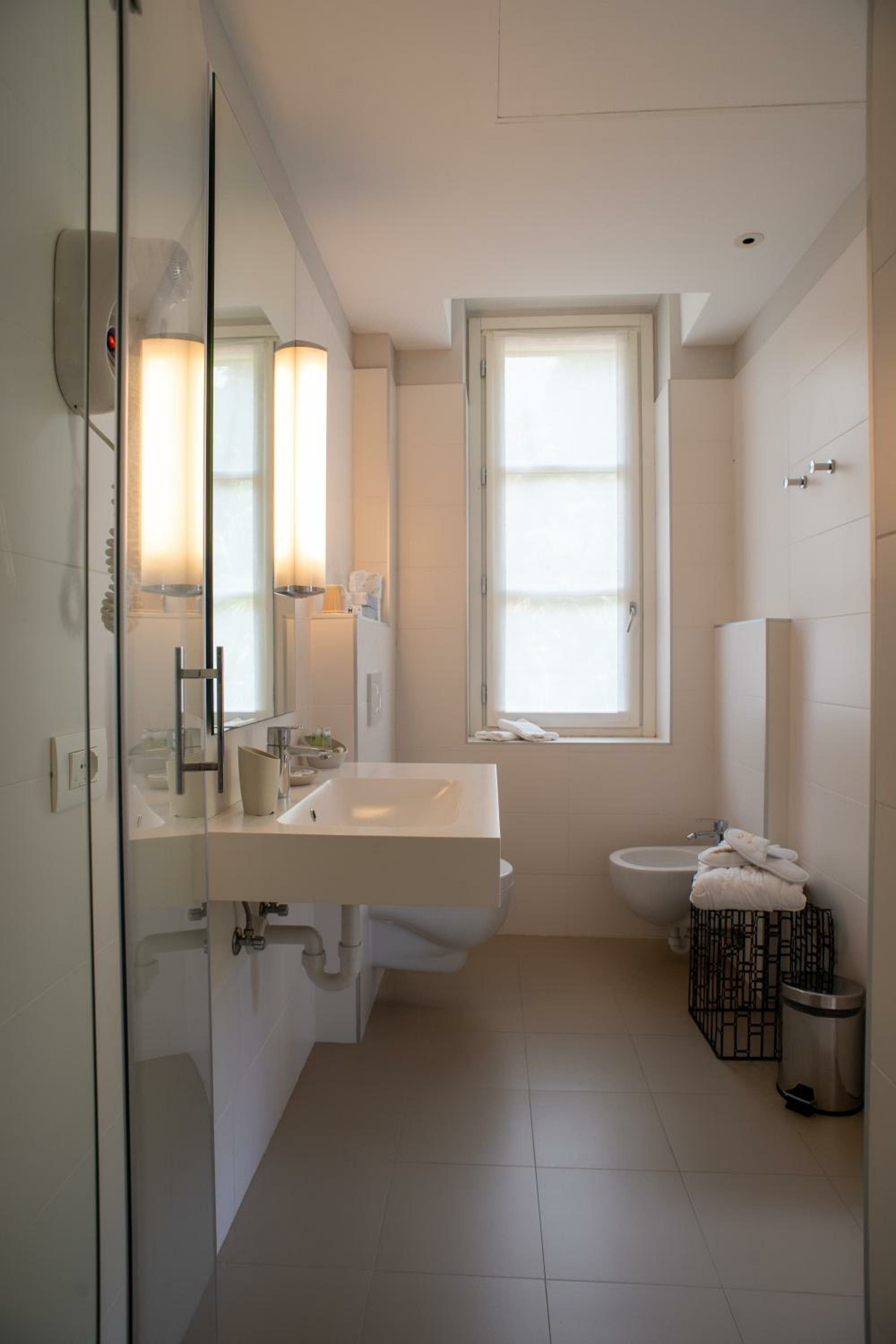 Double Room with Partial Lake View