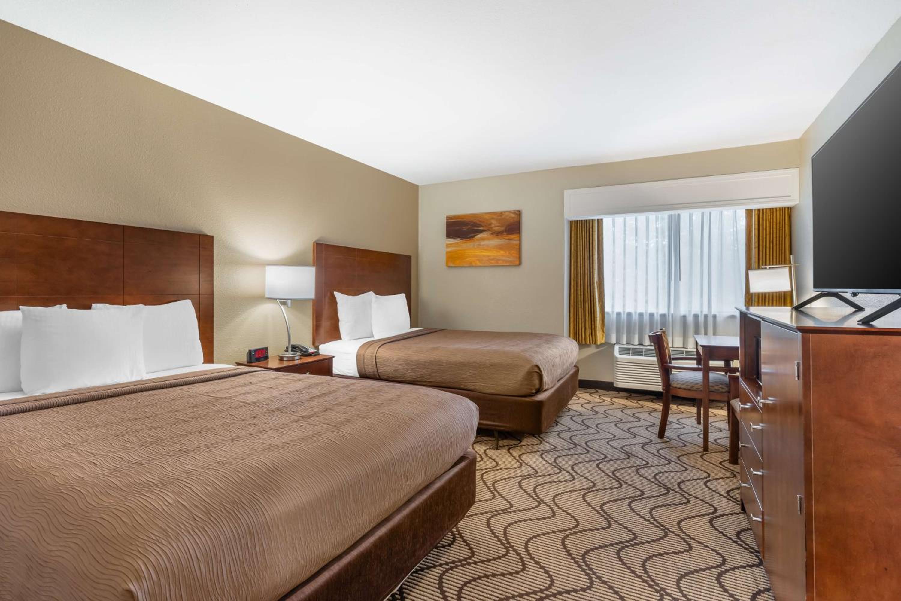 Queen Room with Two Queen Beds - Non-Smoking
