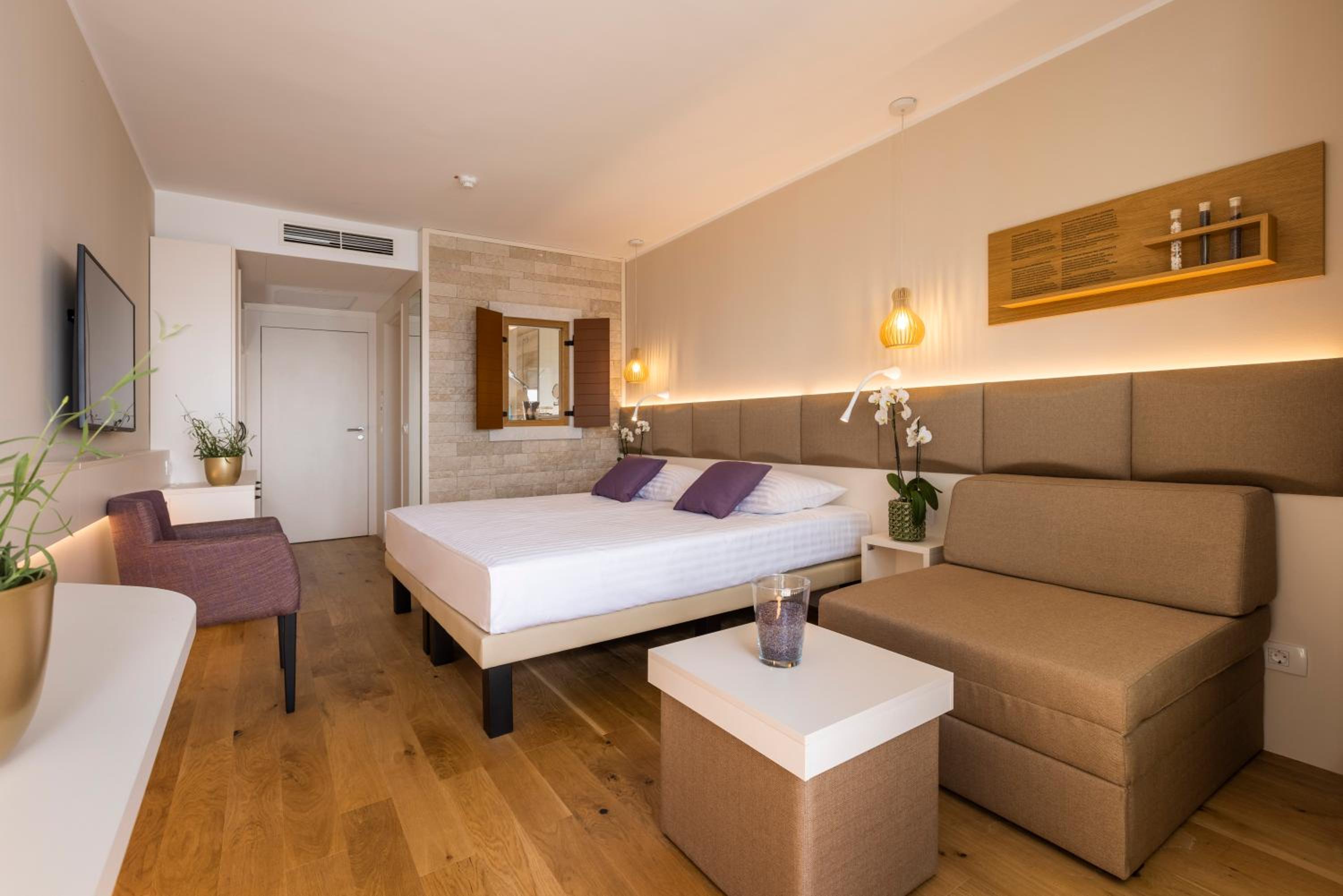 Superior Double or Twin Room with Extra bed, Balcony and Harbor view