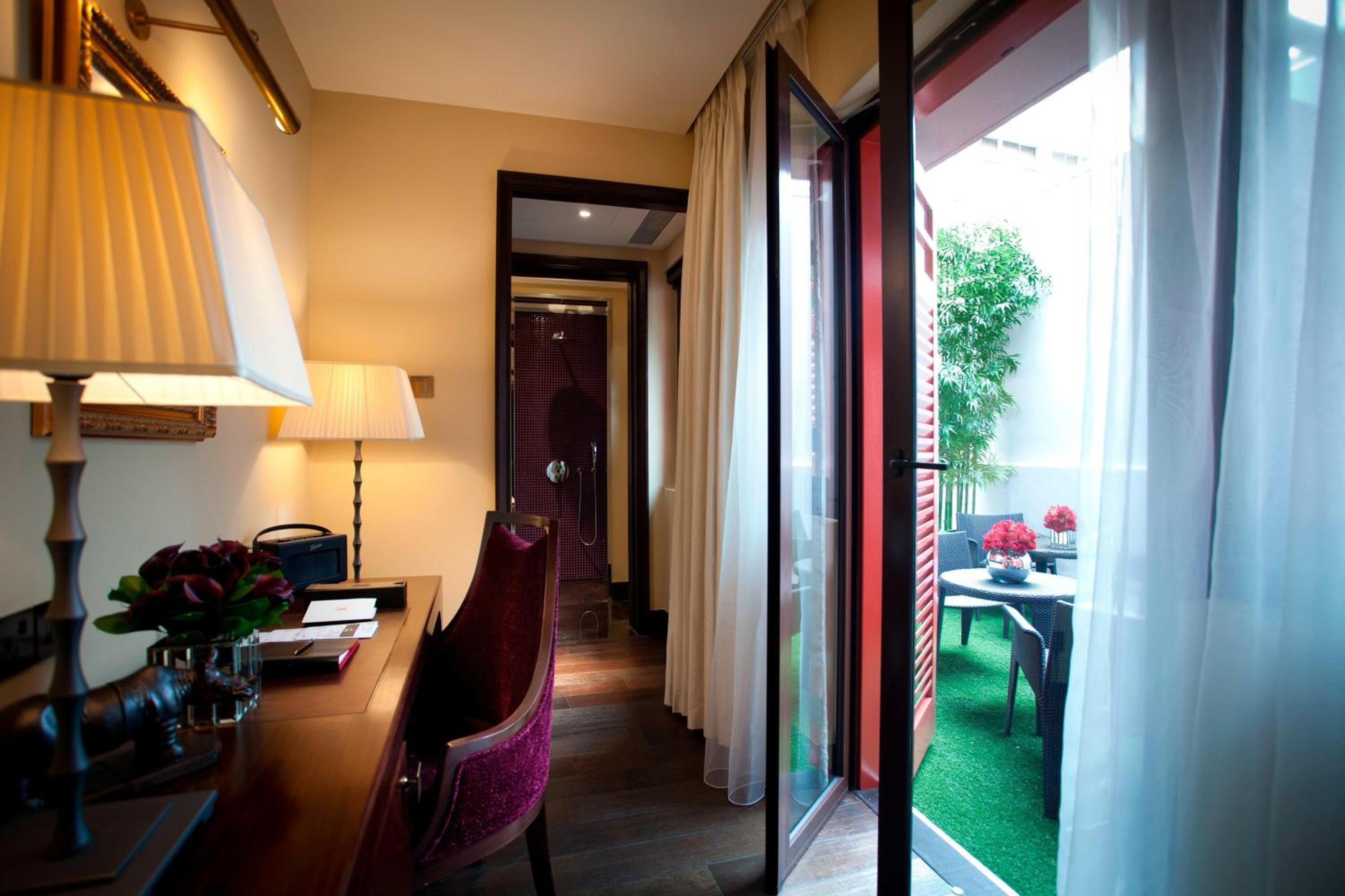 Courtyard Club Room, Club Lounge Access, Evening Cocktails, Appetizers, Guest Room, 1 King