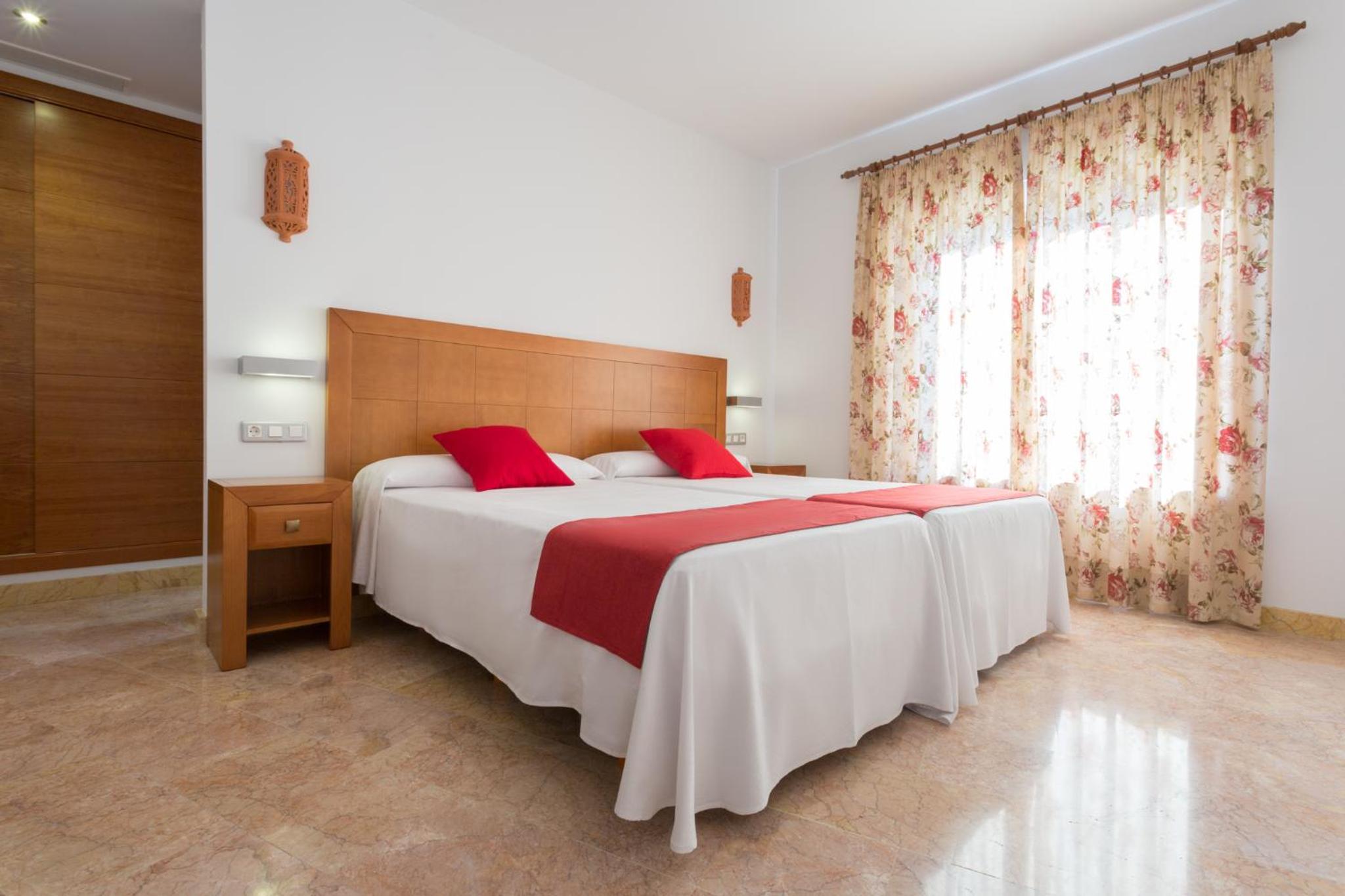 Twin Room with Parking