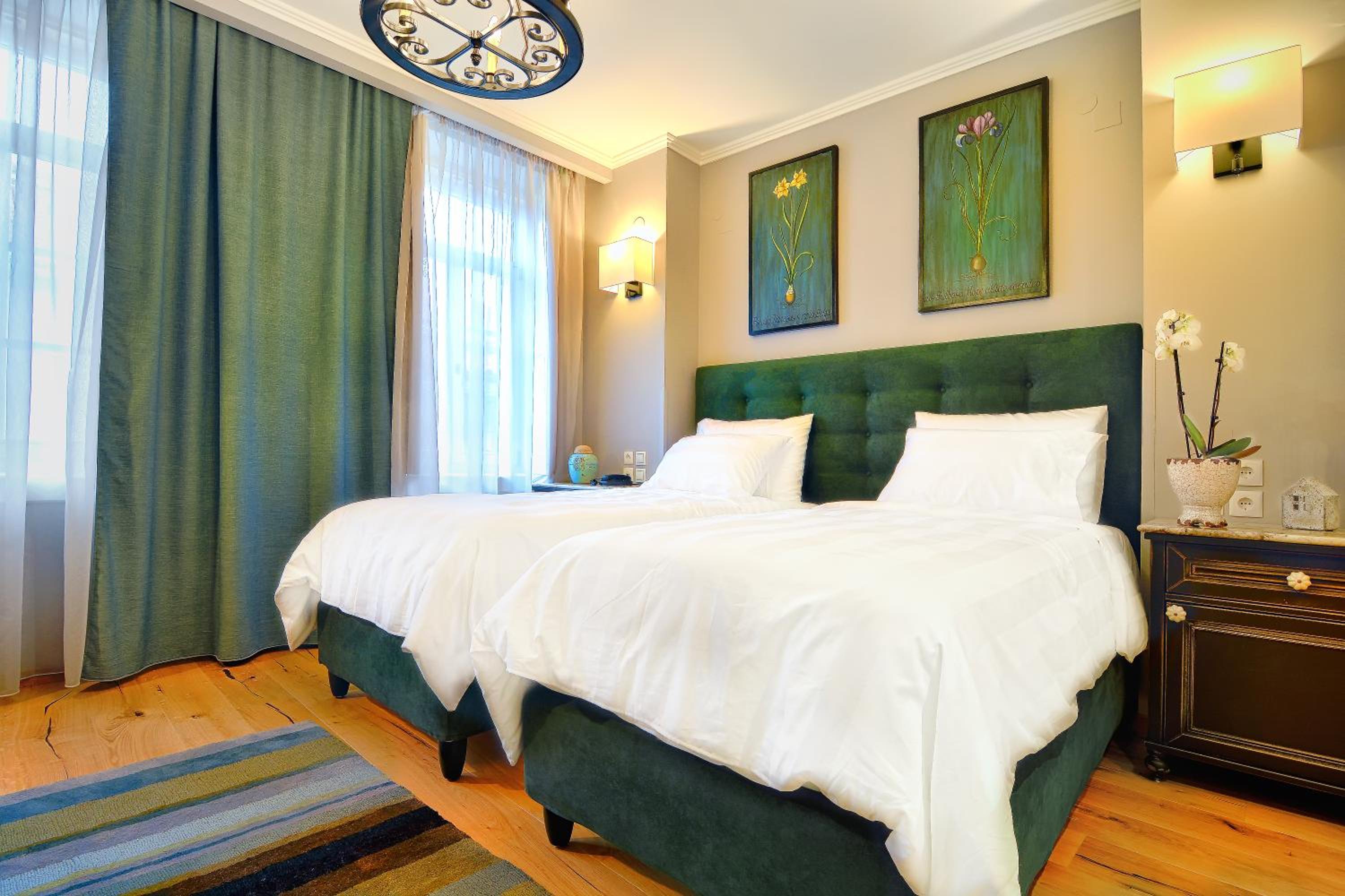 Deluxe Double or Twin Room