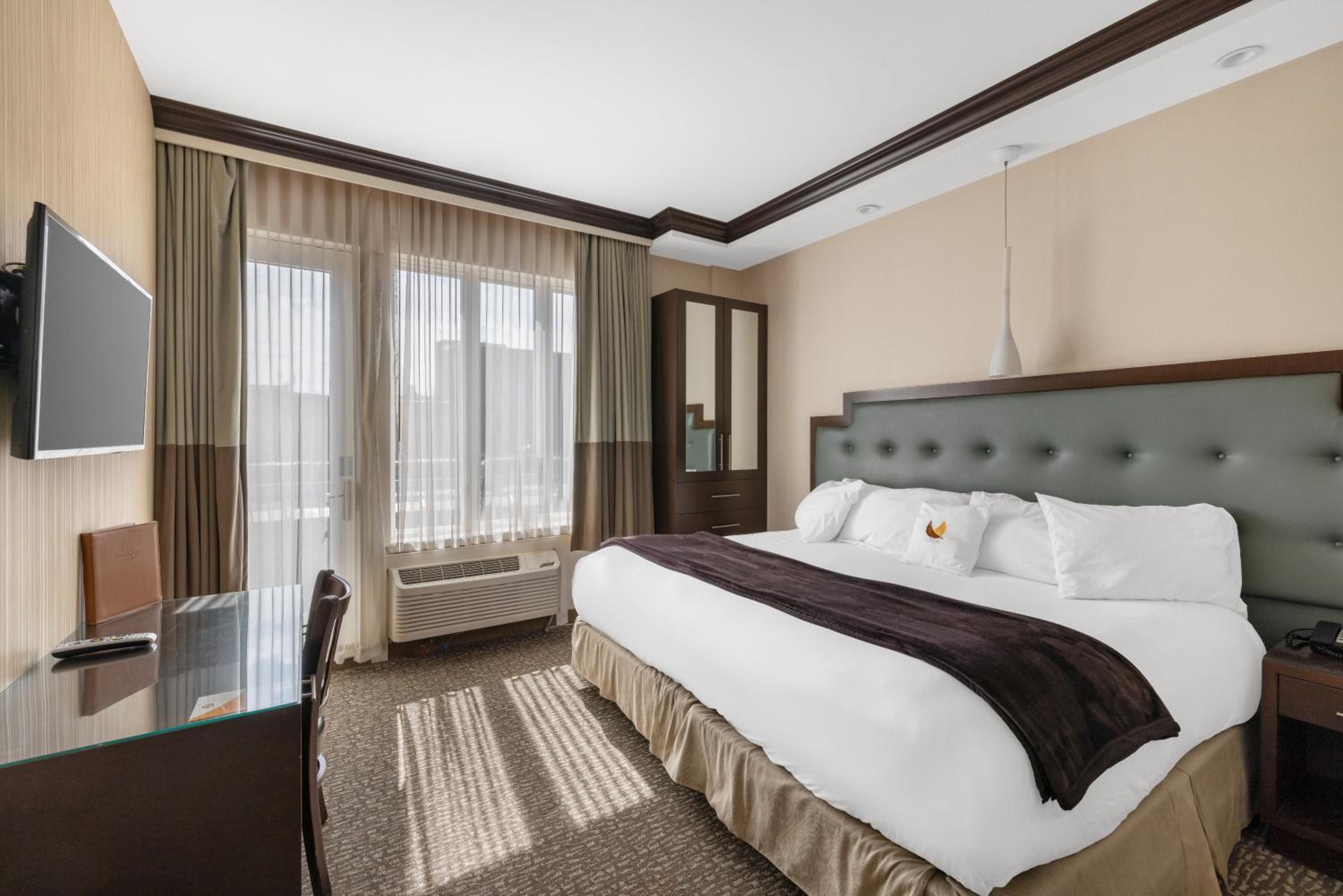 King Room - Non-Smoking