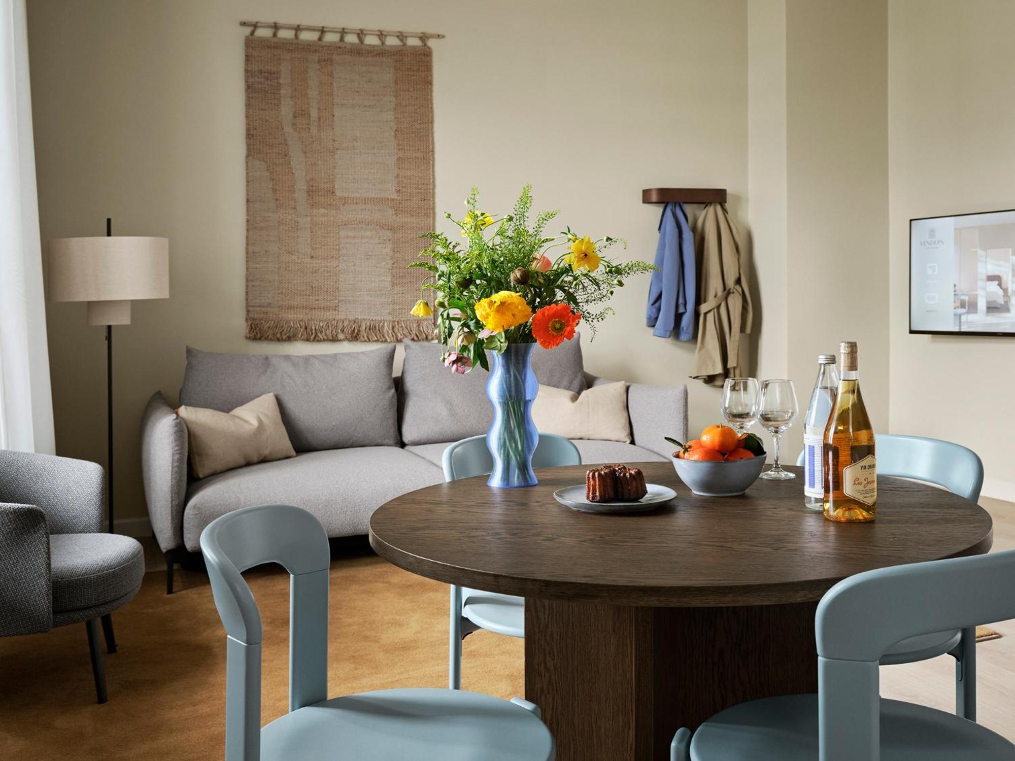 One-Bedroom Apartment