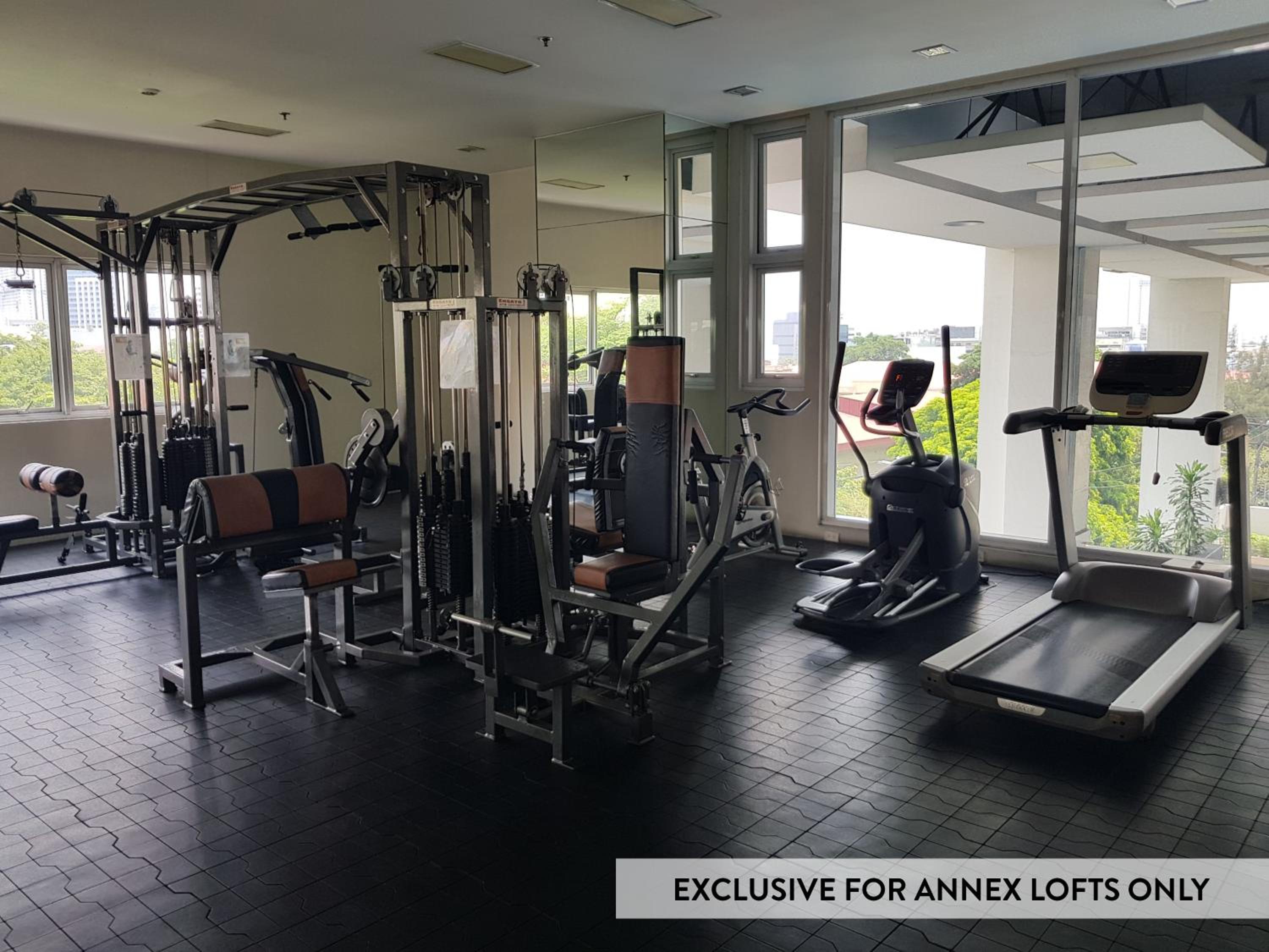 Kimberly Queen Loft Annex