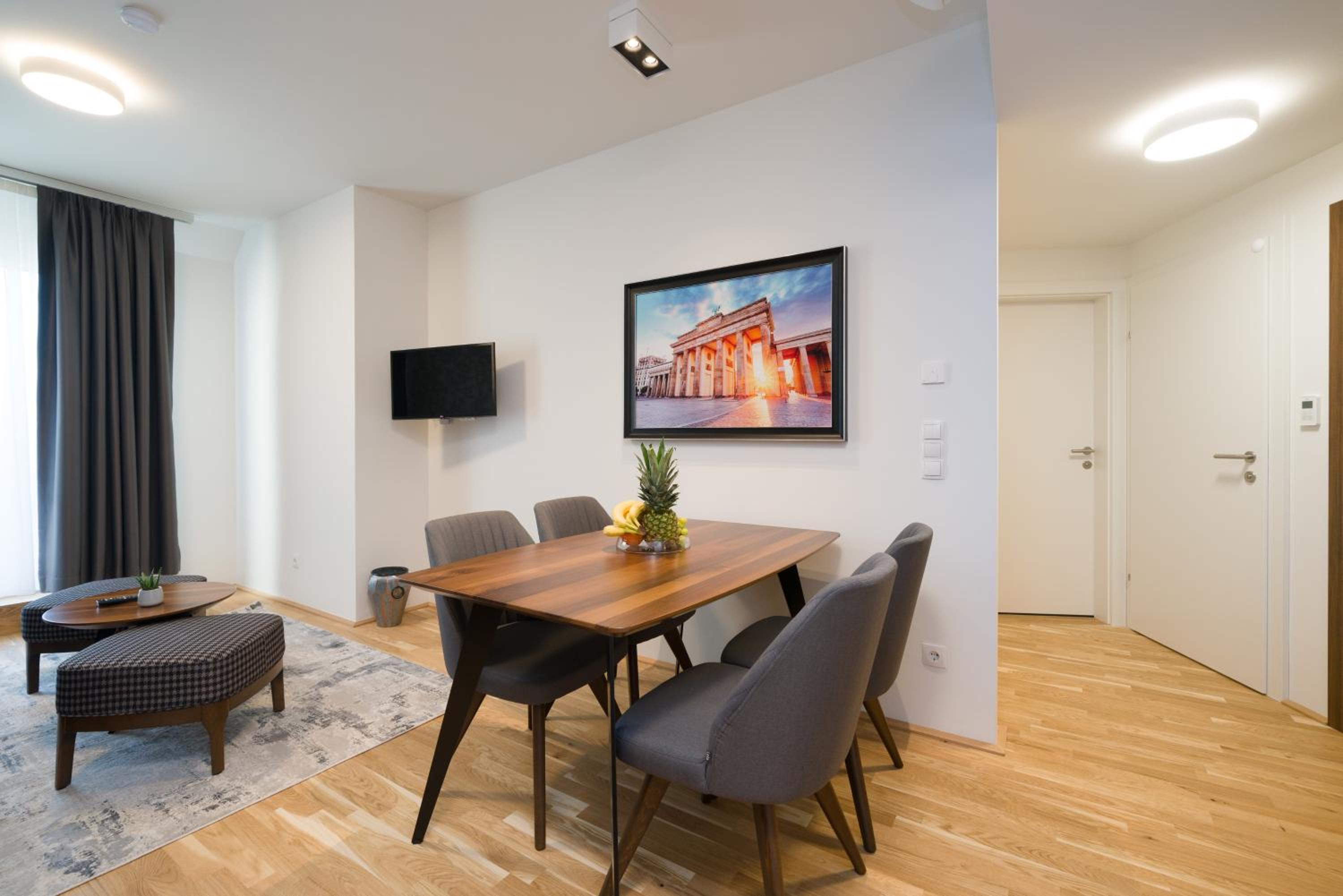 One-Bedroom Apartment with Balcony