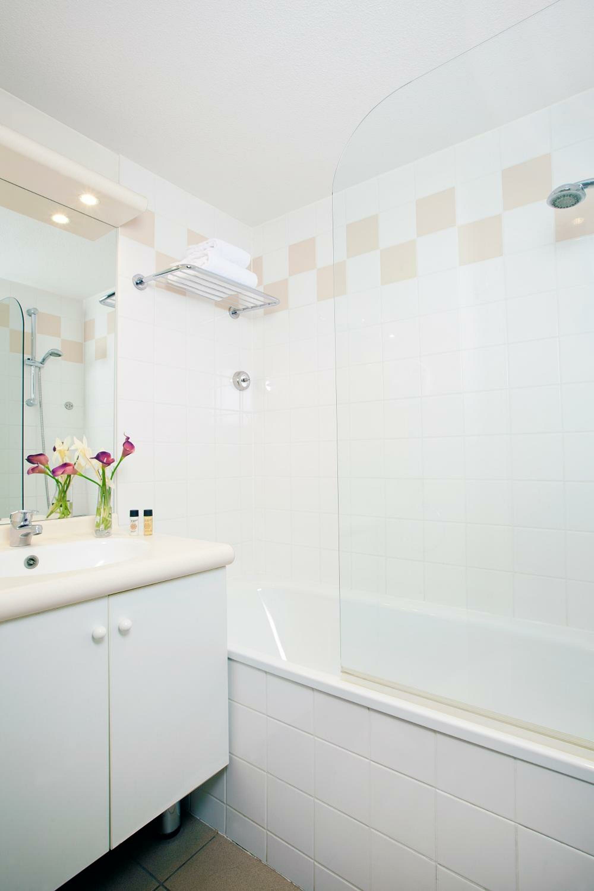 One-Bedroom Apartment (4 Adults)