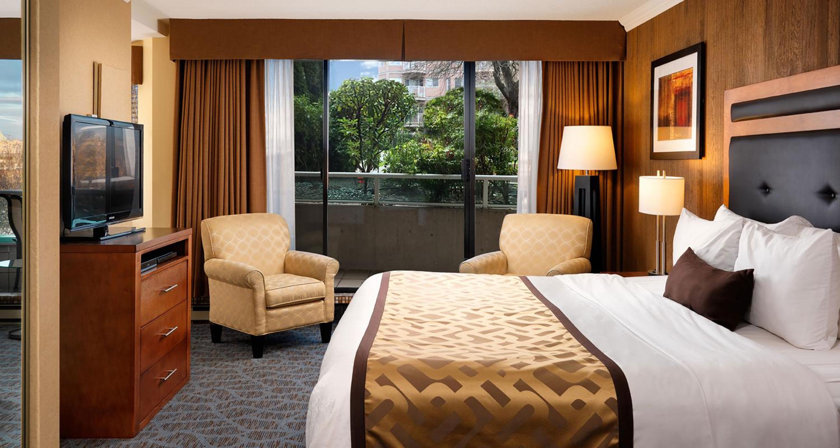 King Room with Park View with Balcony - Non-smoking