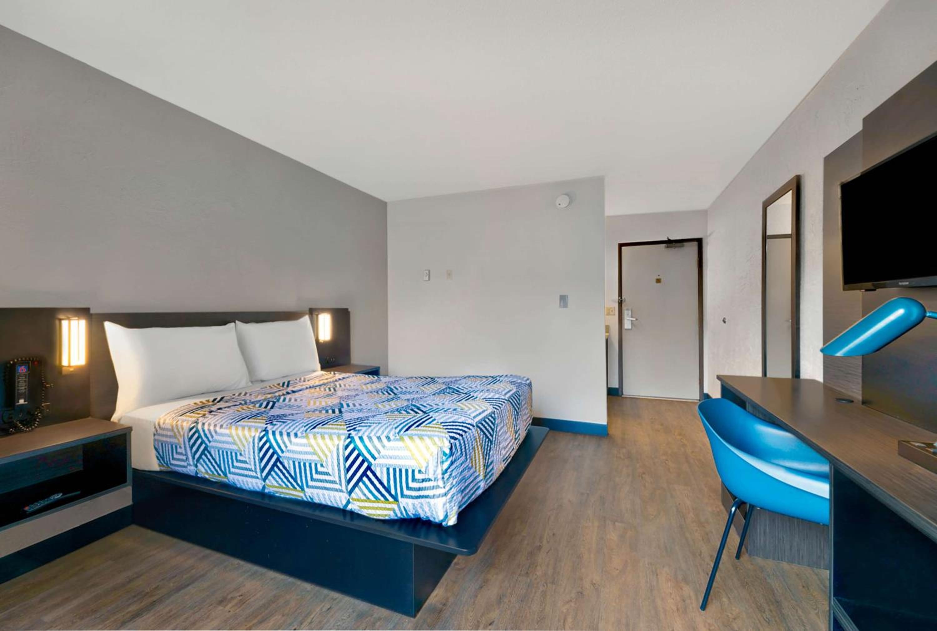Double Room - Non-Smoking 