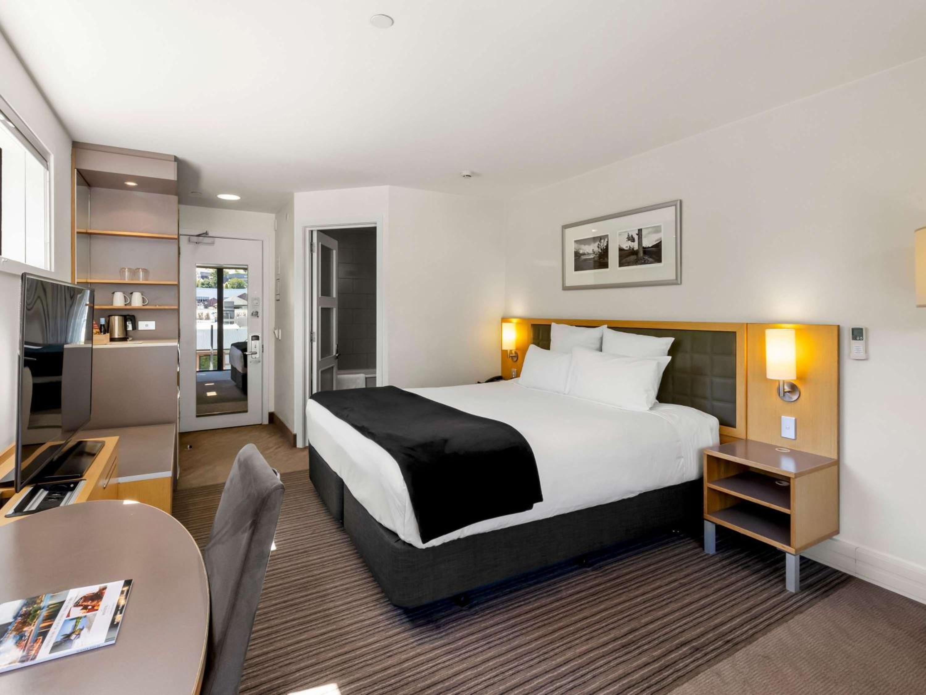 Alpine View room with King Bed