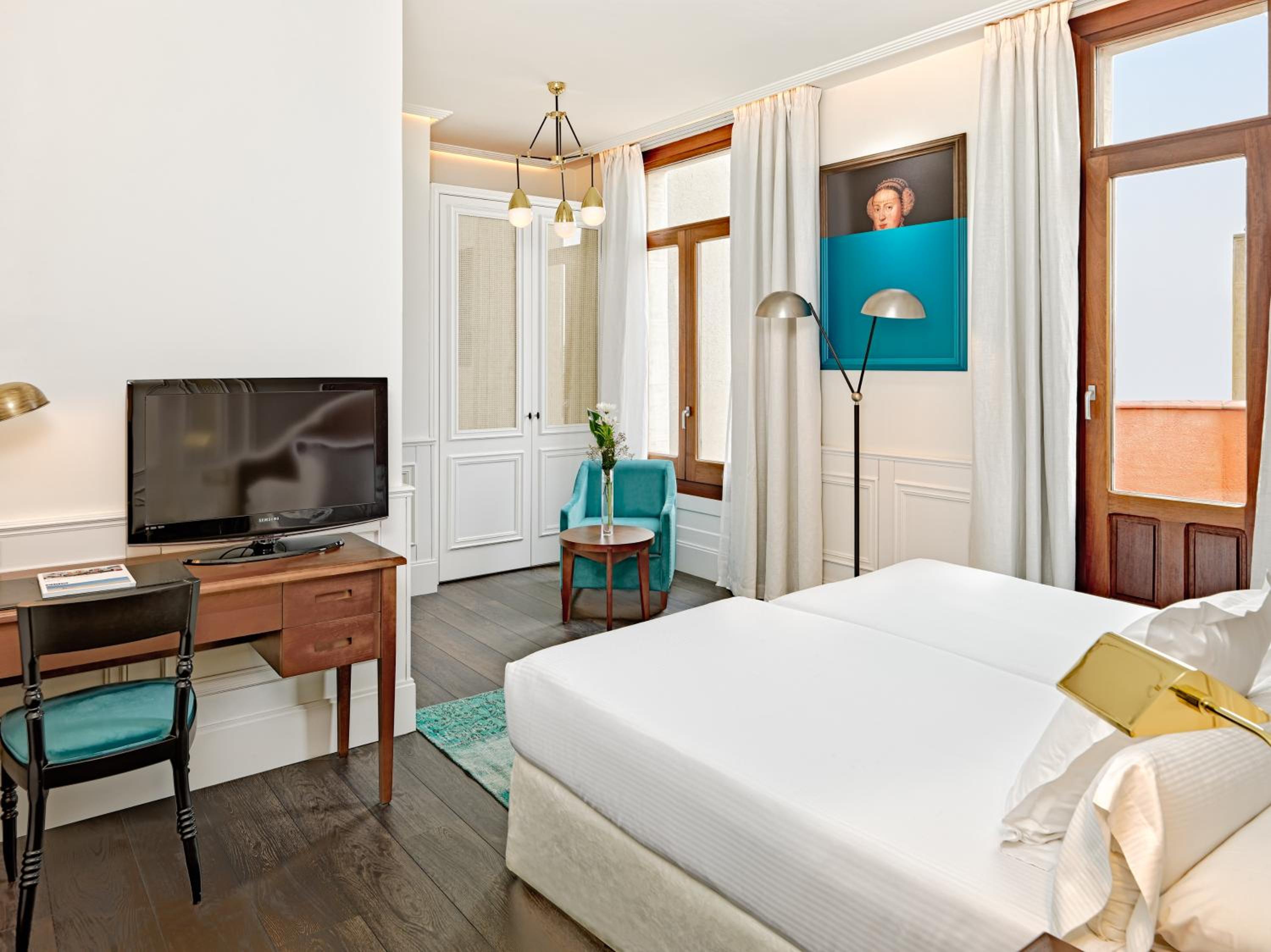 Deluxe Double Room with Terrace