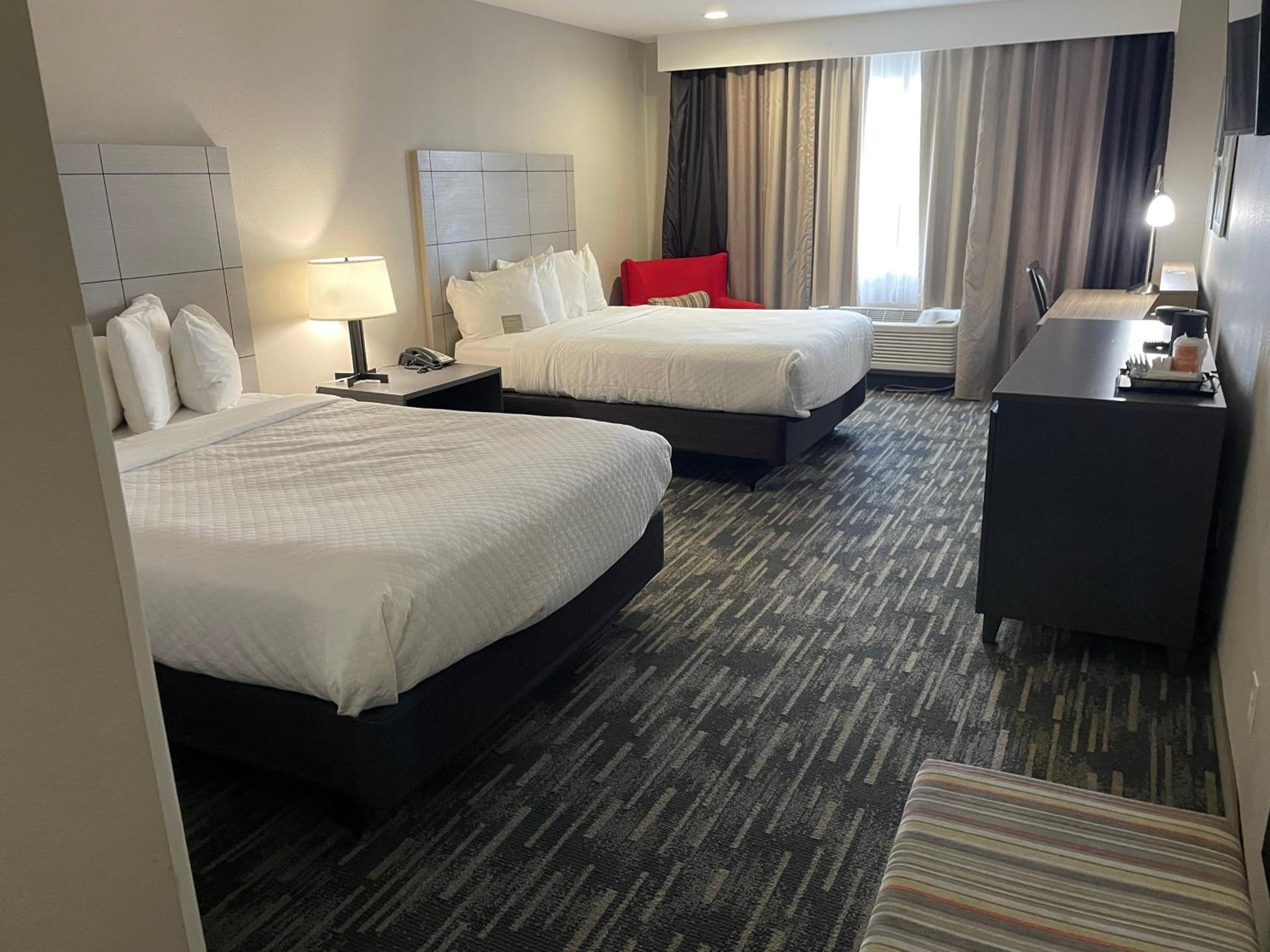 Queen Room with Two Queen Beds and Roll-In Shower - Non-Smoking