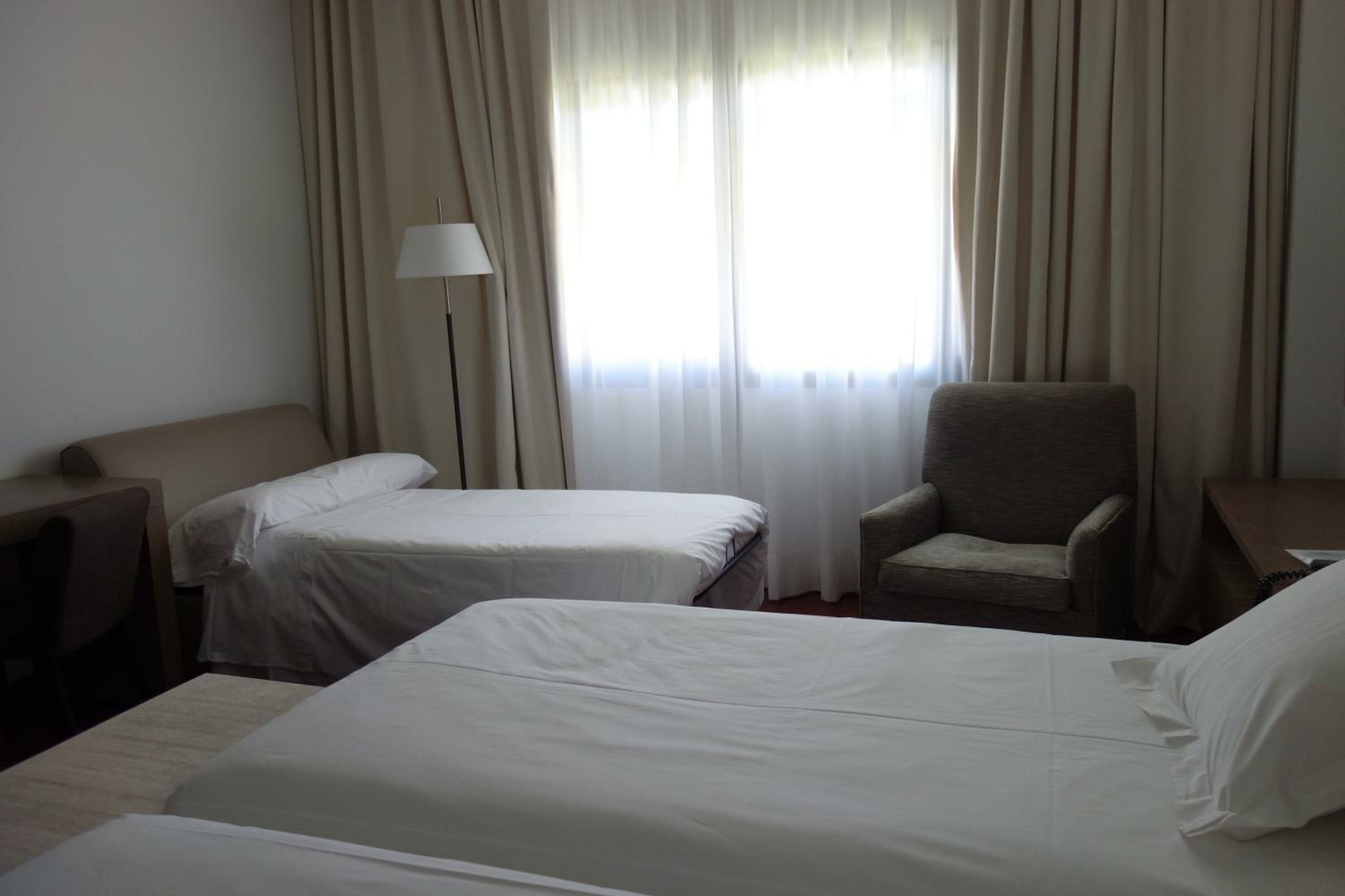 Standar Double Room (2 Adutls+1 Child)