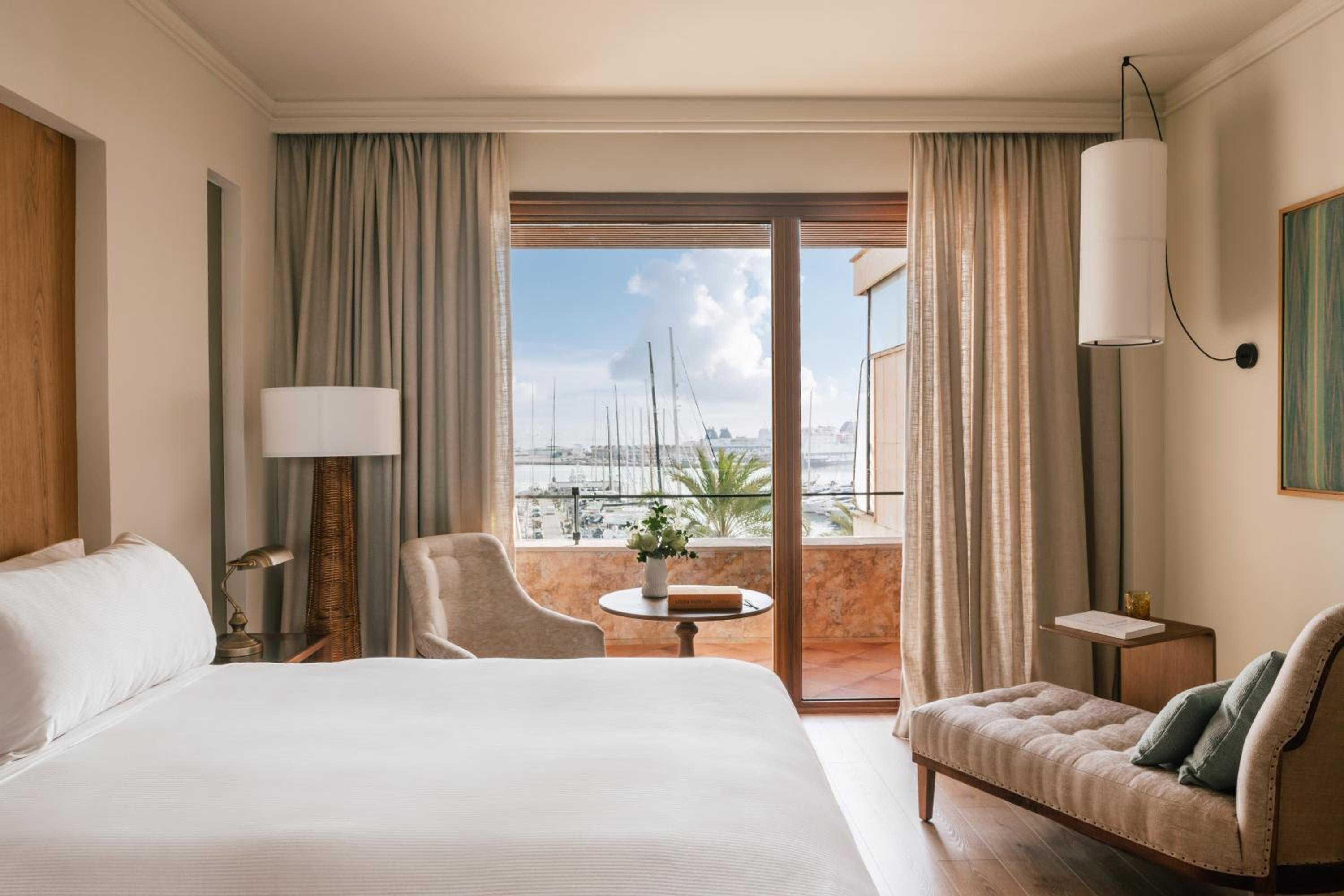 Supreme Room with Sea and Cathedral View